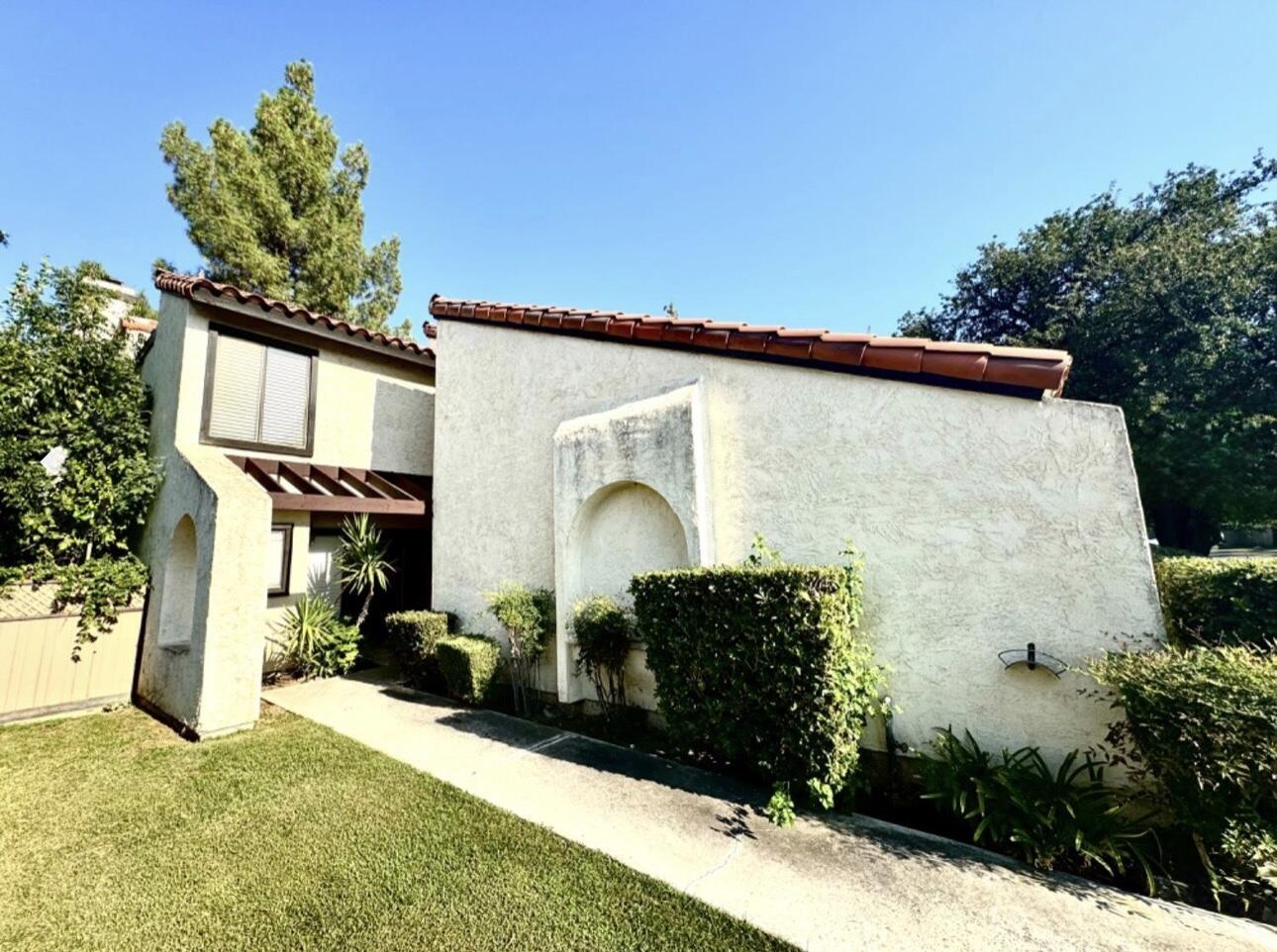 4136 Pinewood Lake Dr, Bakersfield, CA 93309