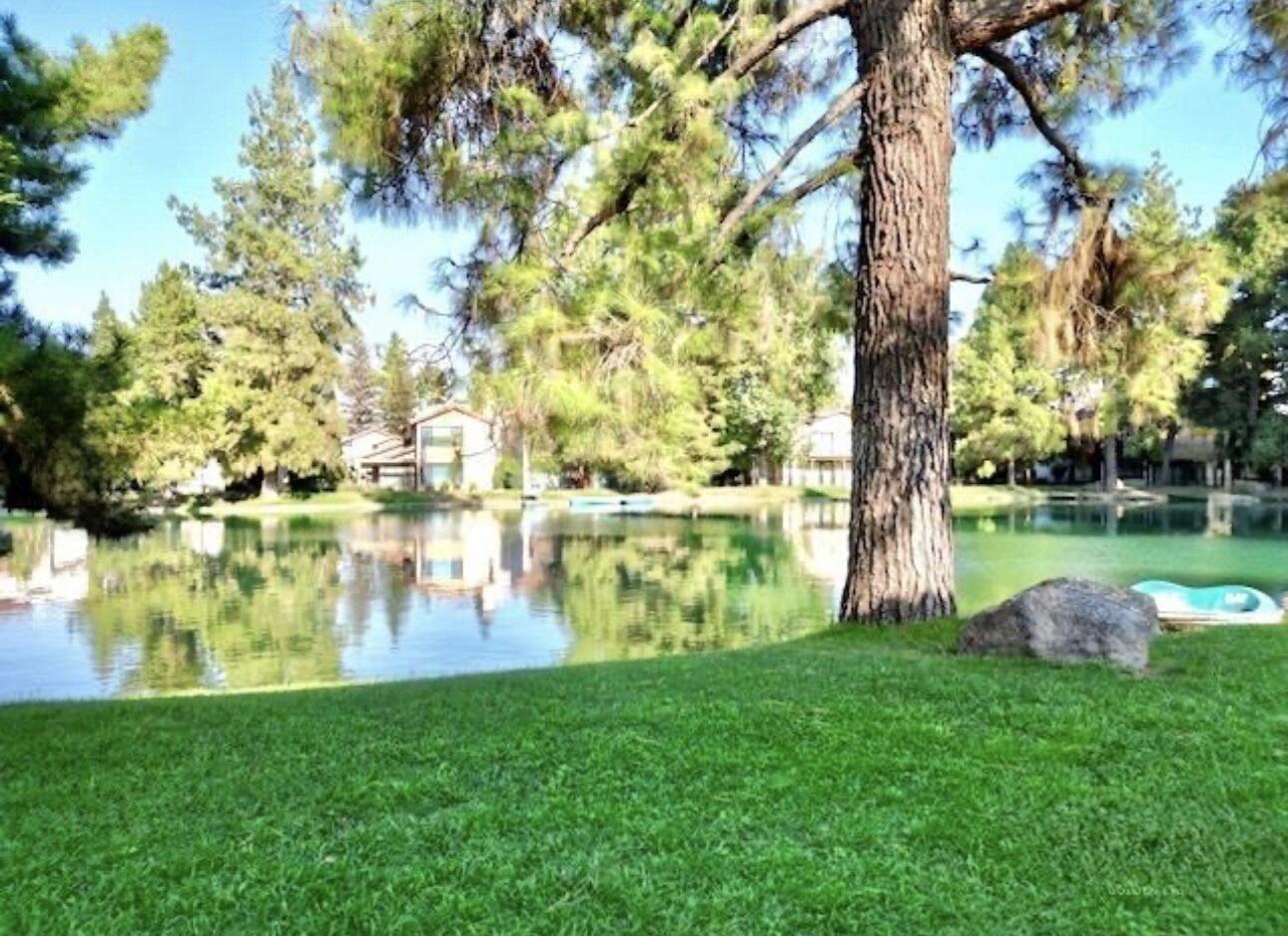 4136 Pinewood Lake Dr, Bakersfield, CA 93309