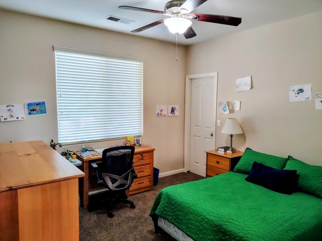 1214 N Julieann Ct, Visalia, CA 93277