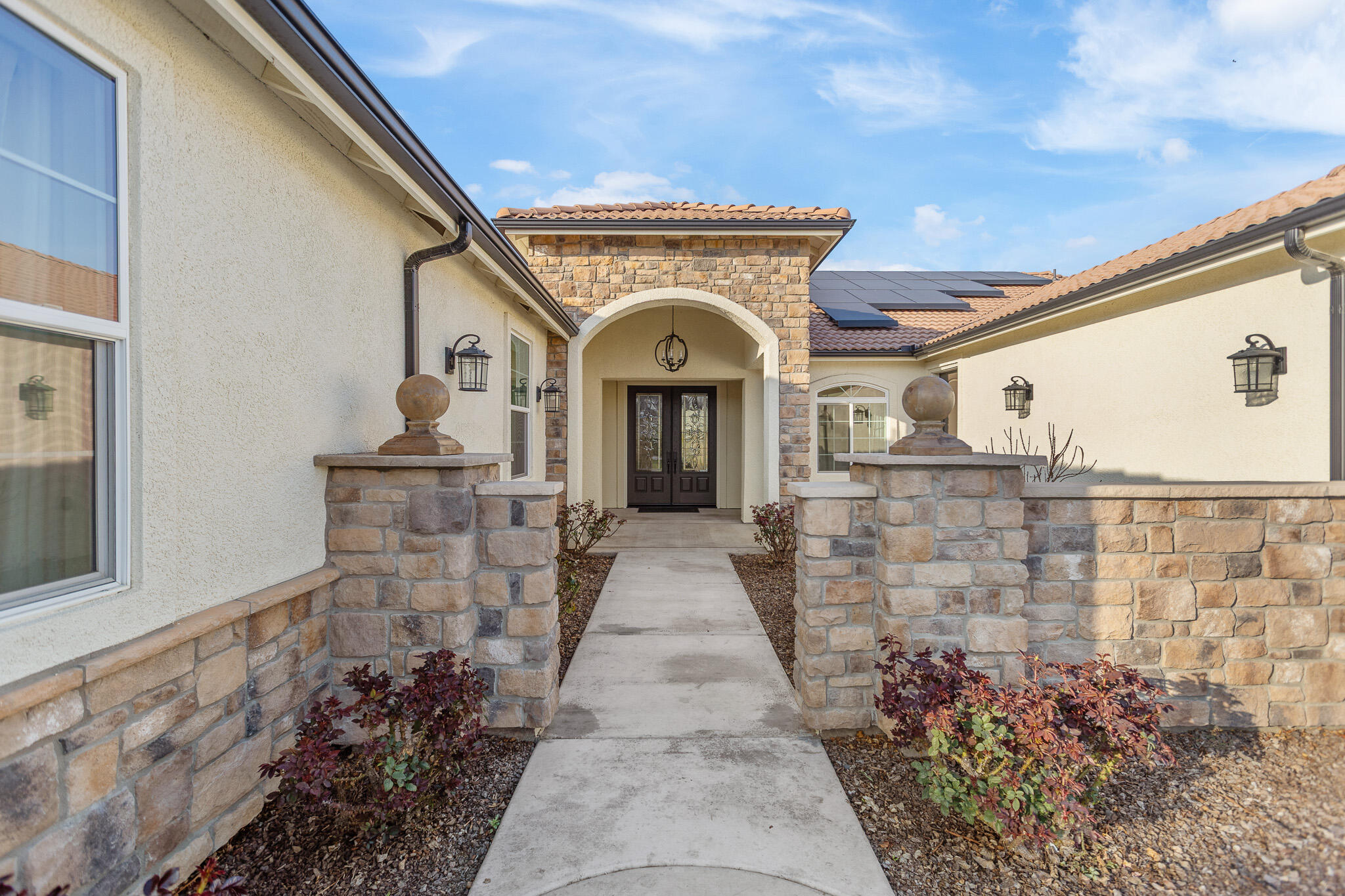 3108 E Beech Ct, Visalia, CA 93292