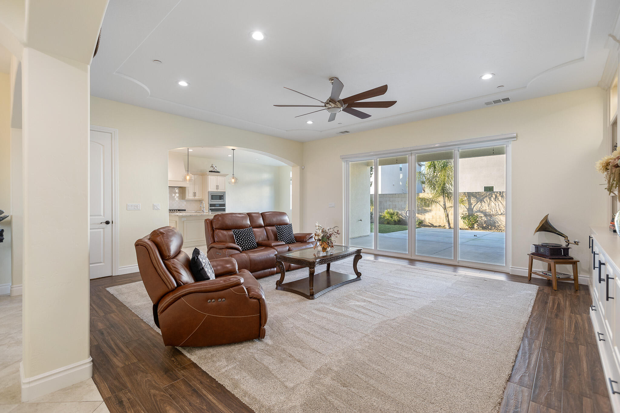 3108 E Beech Ct, Visalia, CA 93292