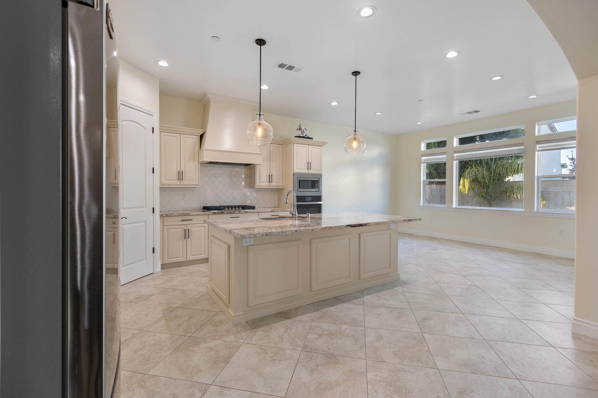 3108 E Beech Ct, Visalia, CA 93292