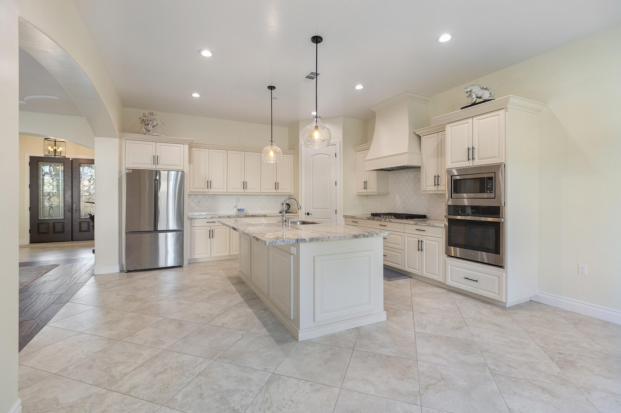 3108 E Beech Ct, Visalia, CA 93292