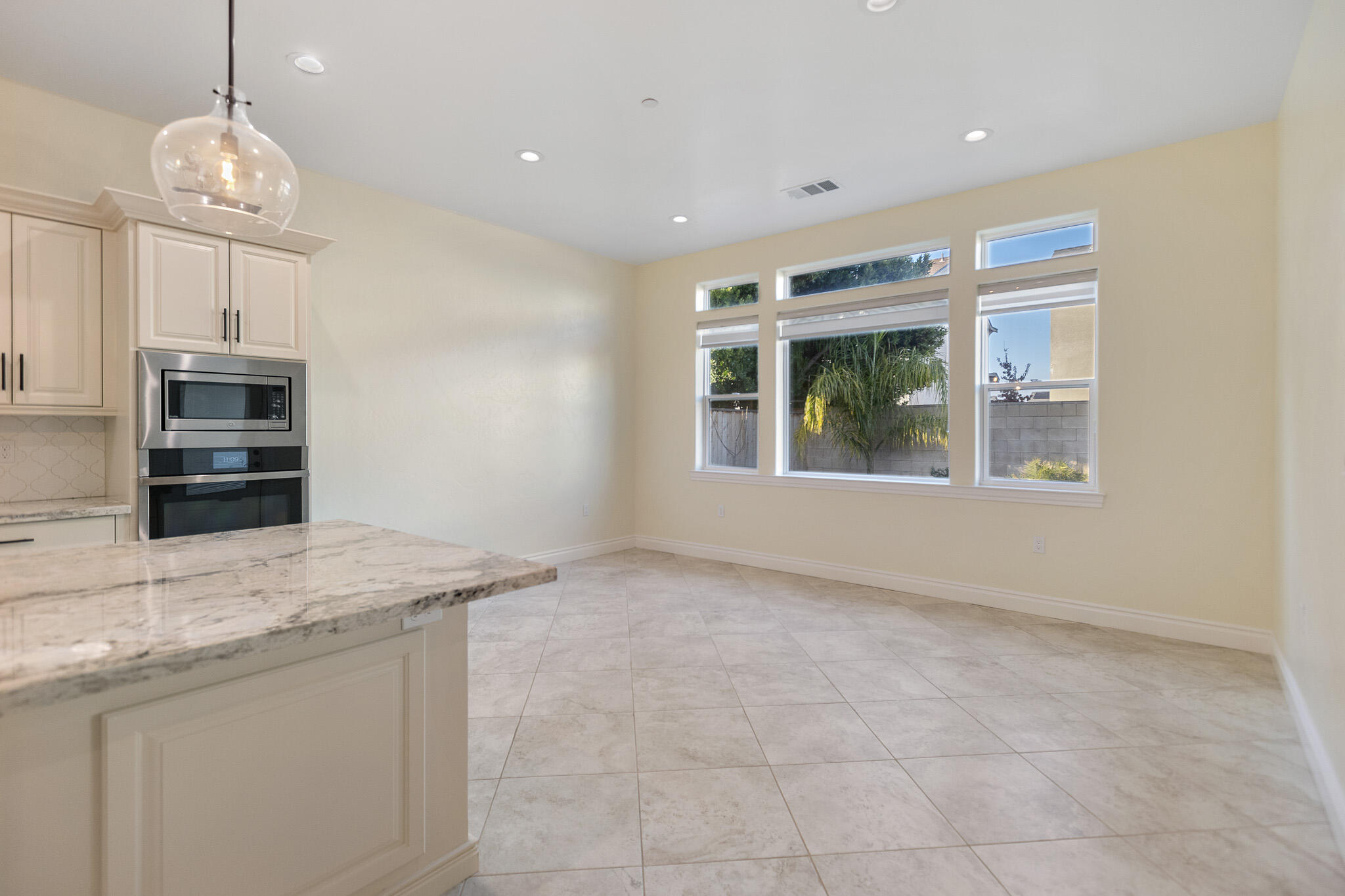 3108 E Beech Ct, Visalia, CA 93292