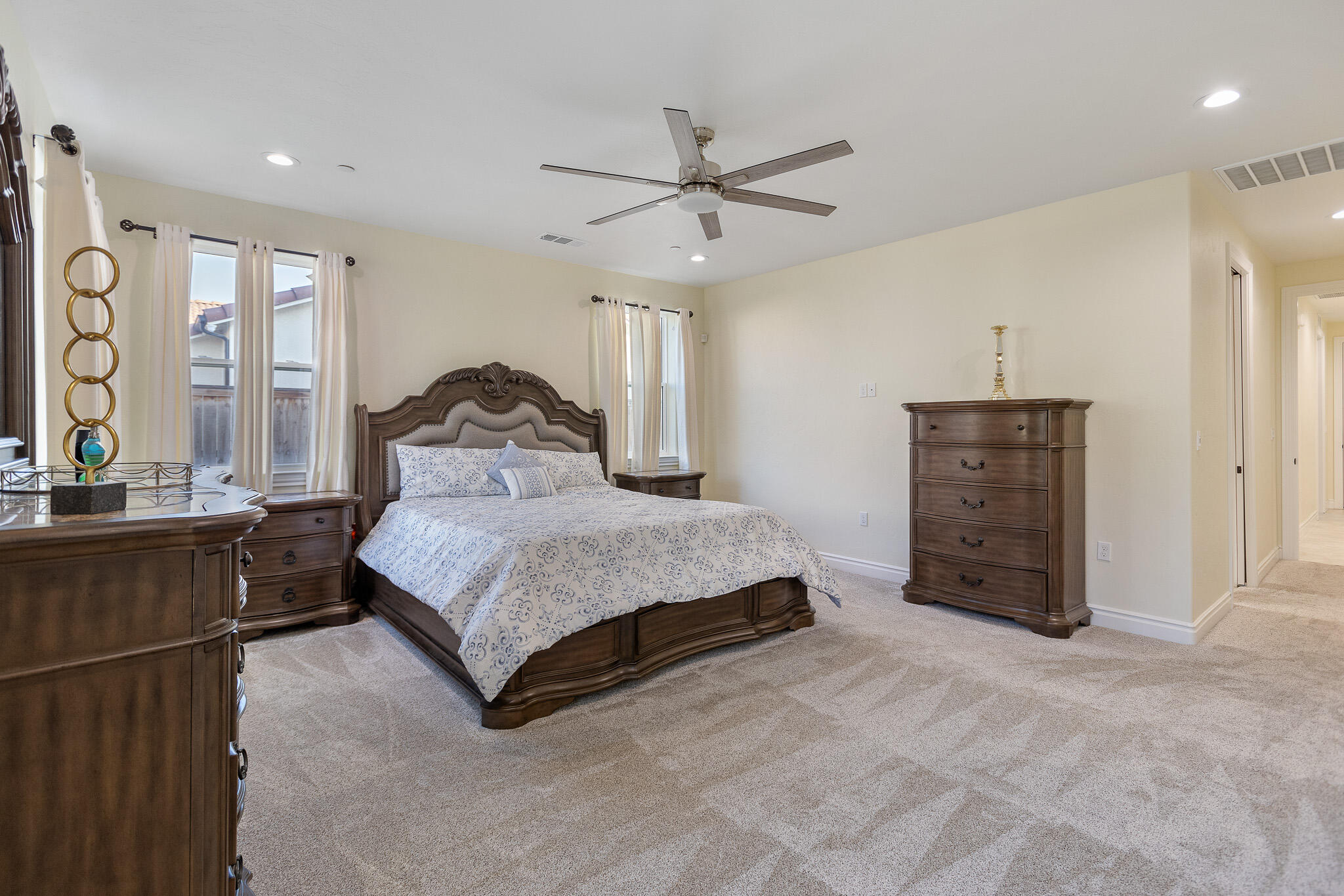 3108 E Beech Ct, Visalia, CA 93292