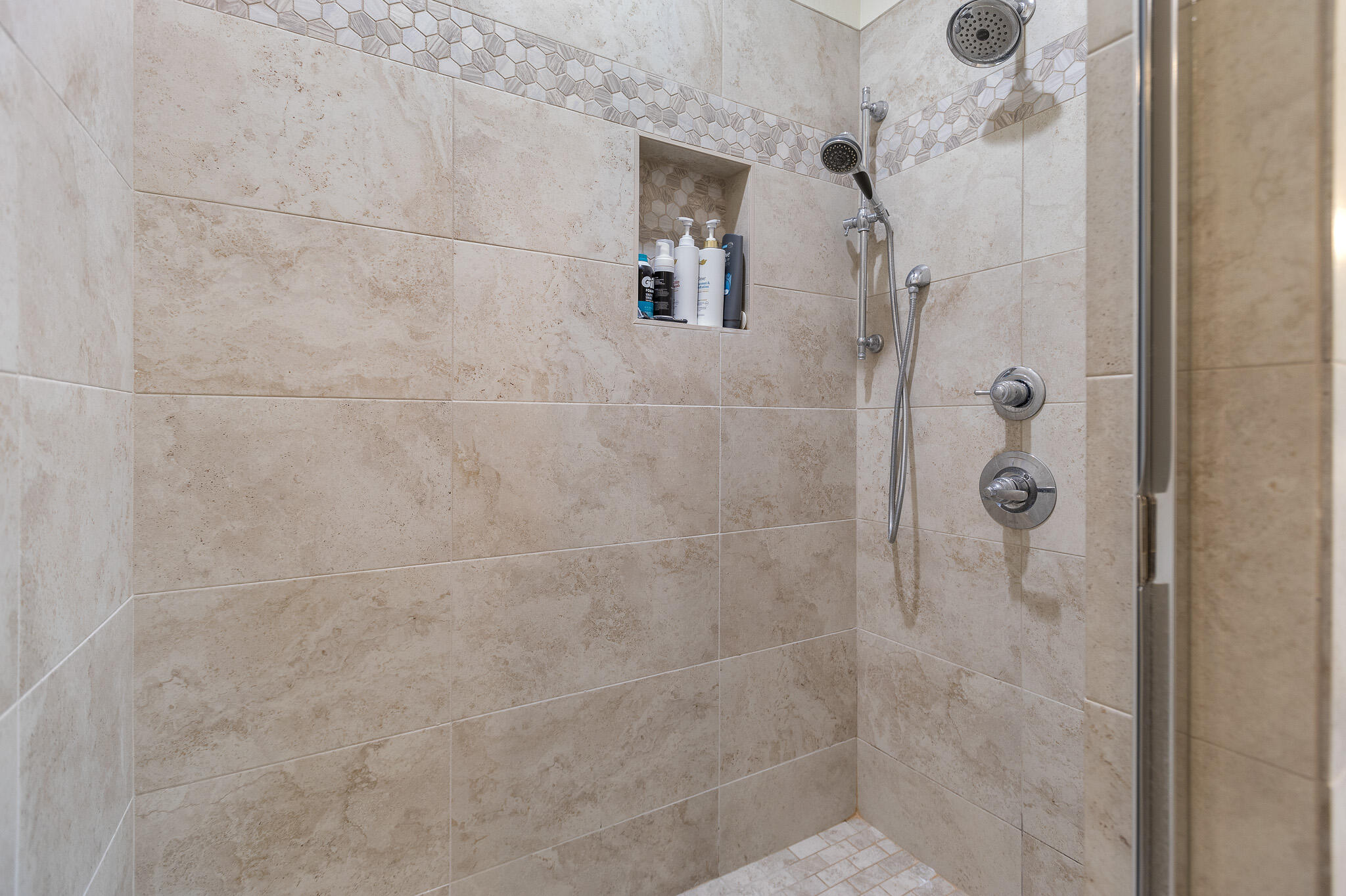 3108 E Beech Ct, Visalia, CA 93292