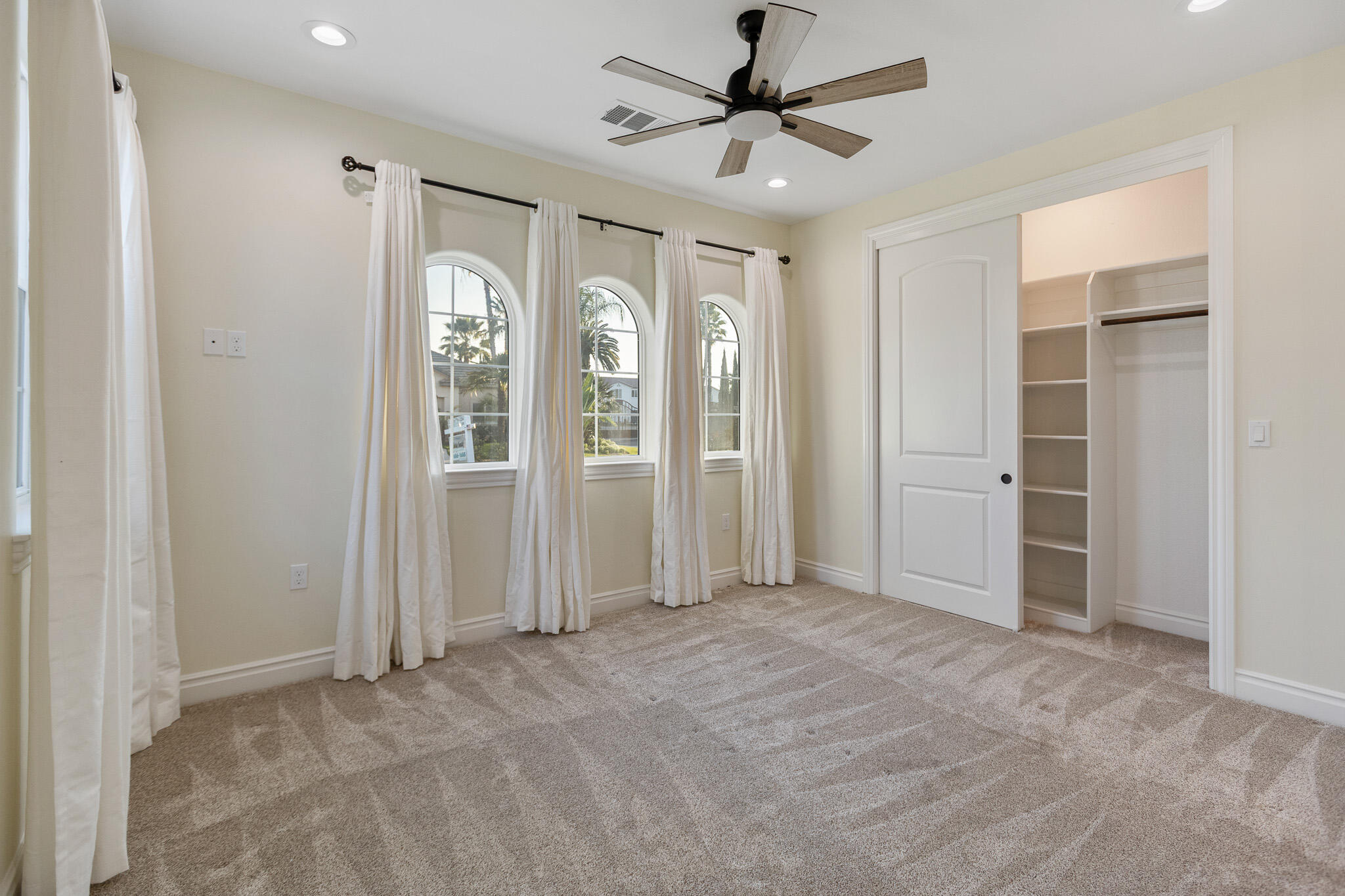 3108 E Beech Ct, Visalia, CA 93292