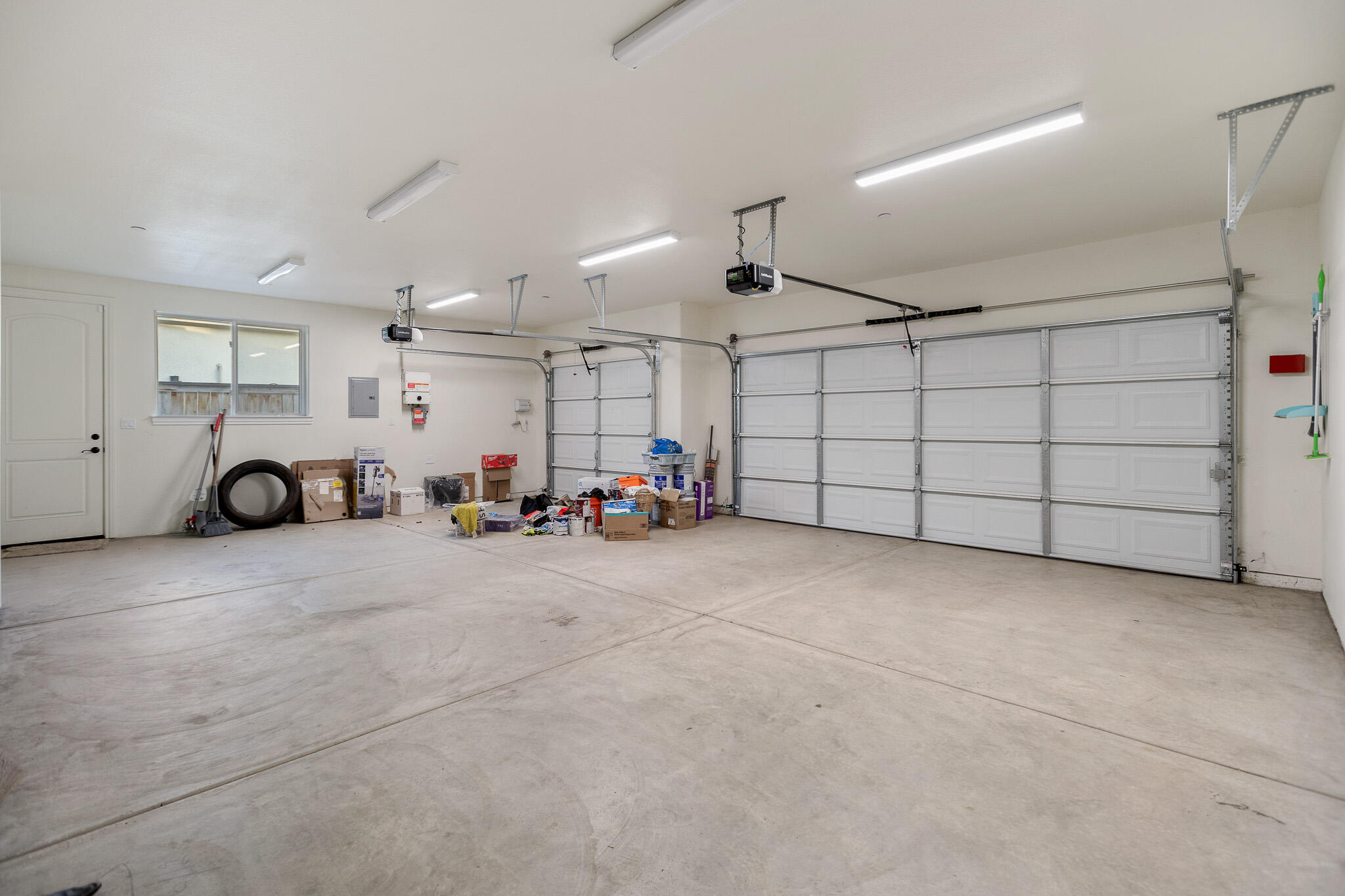 3108 E Beech Ct, Visalia, CA 93292