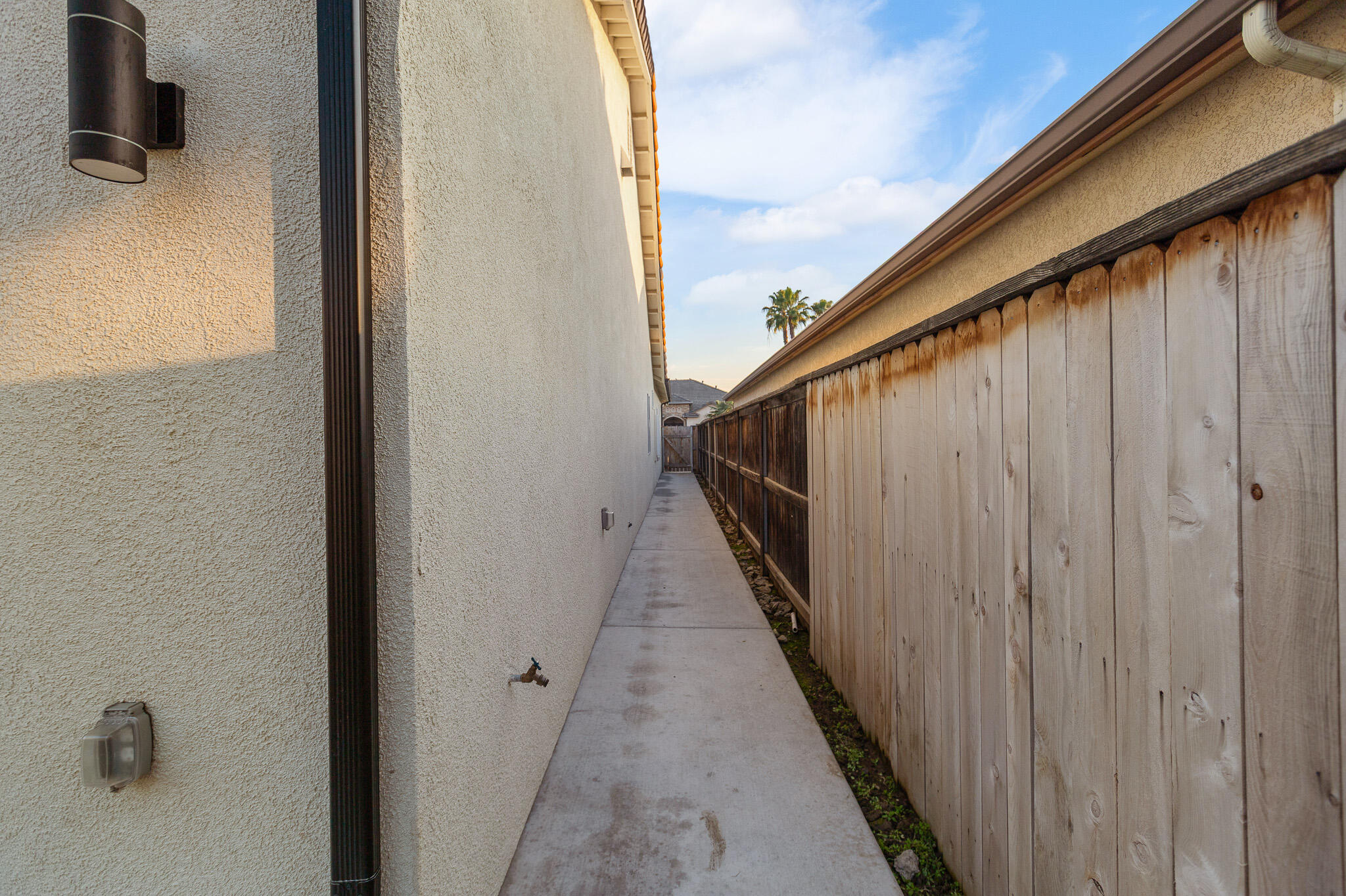 3108 E Beech Ct, Visalia, CA 93292