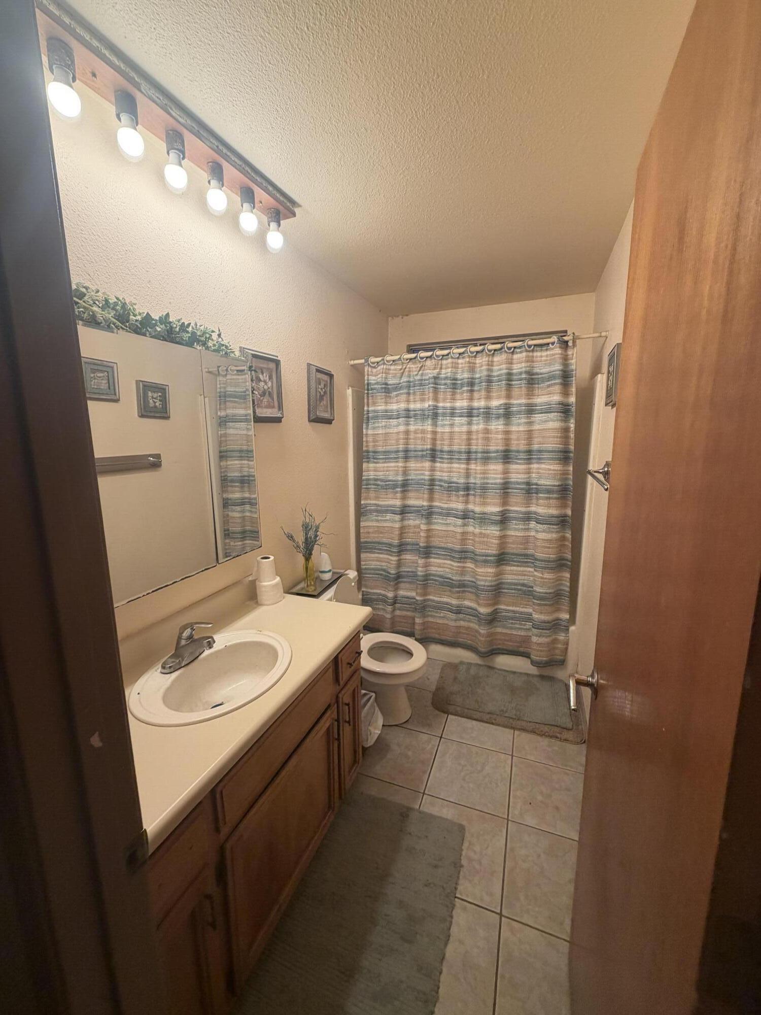 2220 North Ave, Corcoran, CA 93212