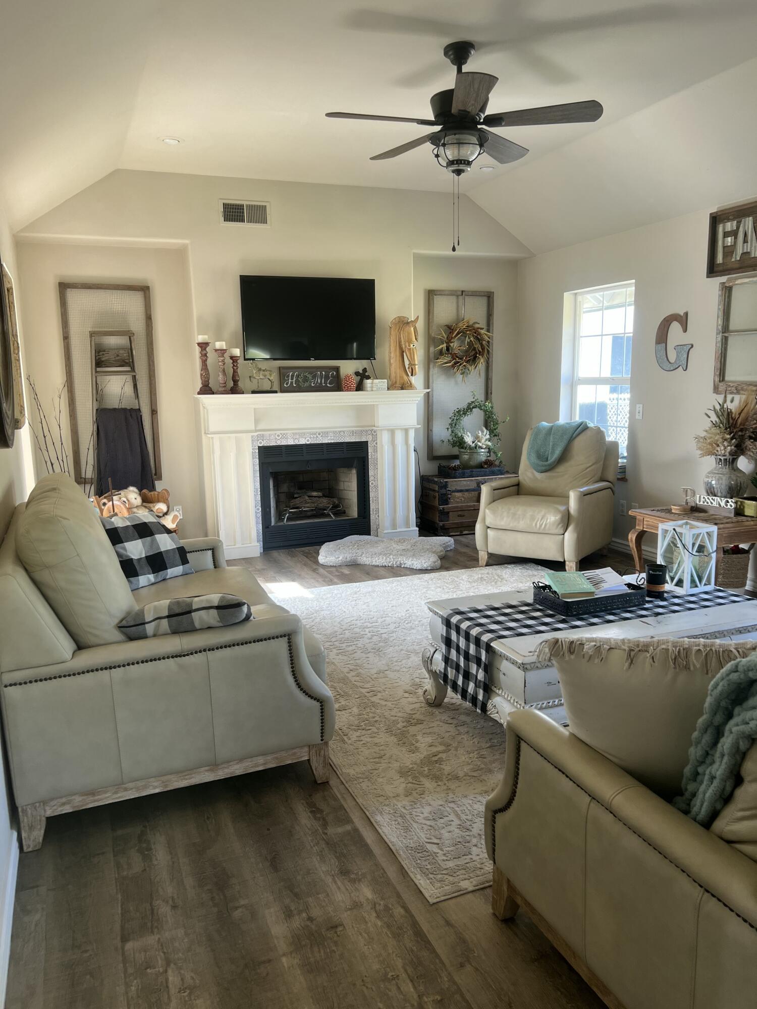 31620 Ave 176 #B, Springville, CA 93265