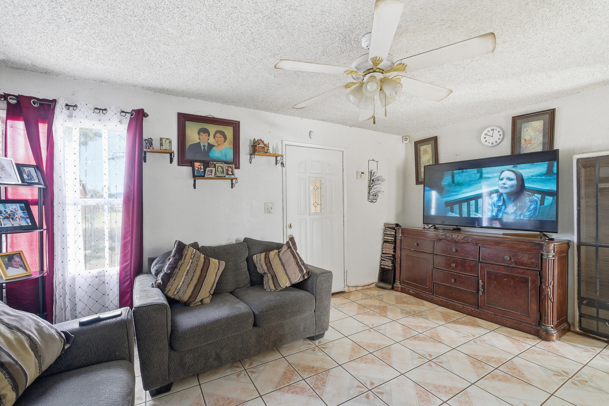 416 E Mariposa St, Avenal, CA 93204