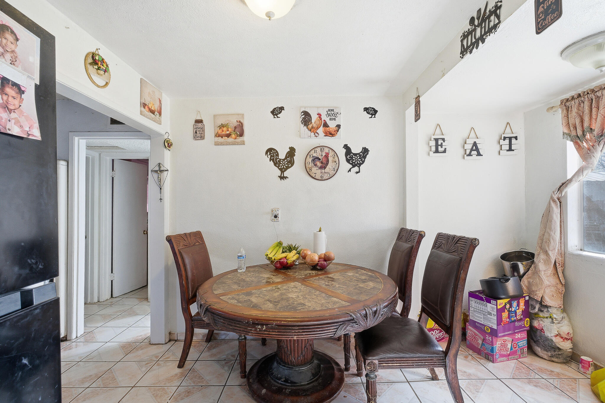 416 E Mariposa St, Avenal, CA 93204