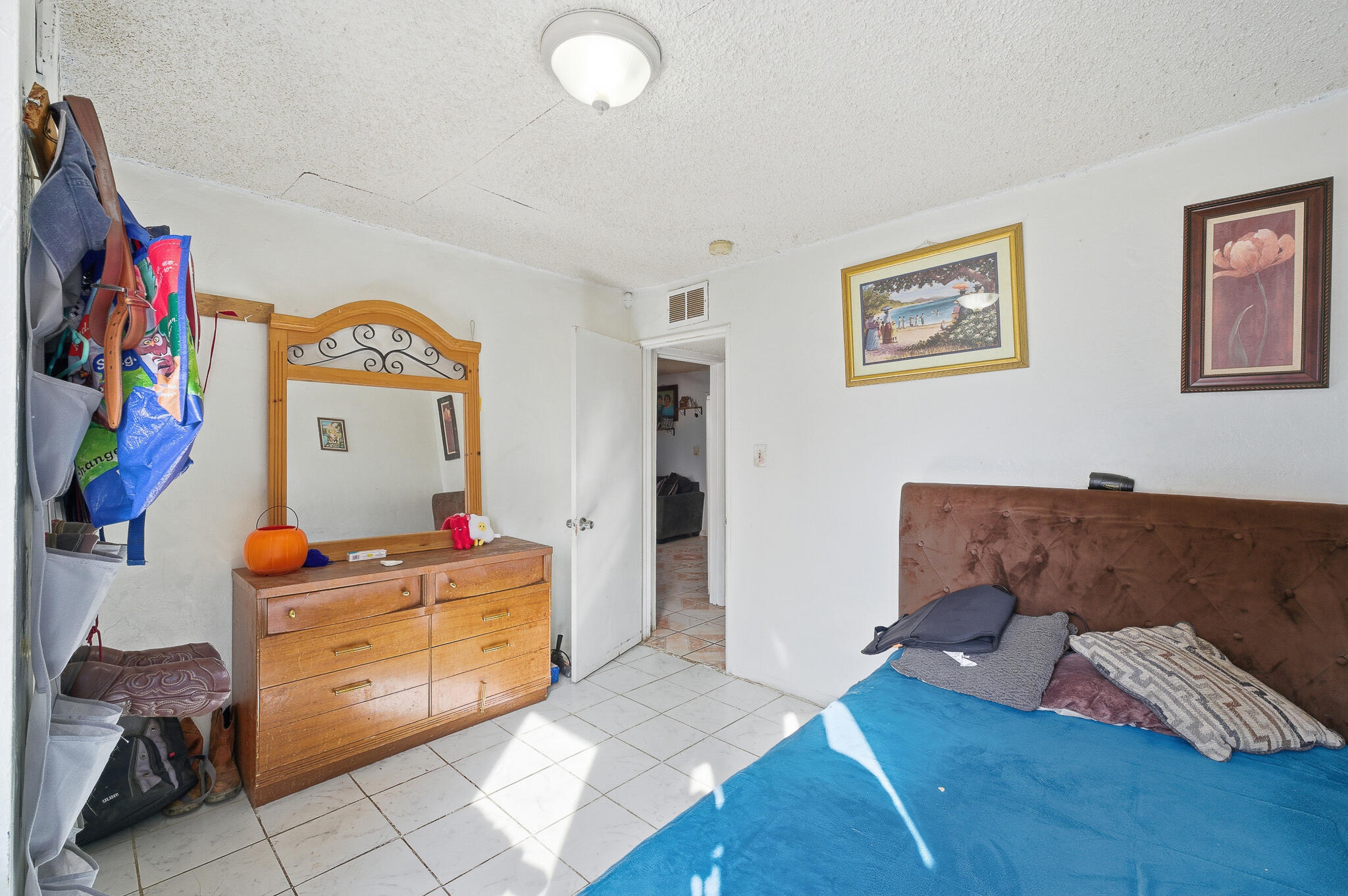 416 E Mariposa St, Avenal, CA 93204