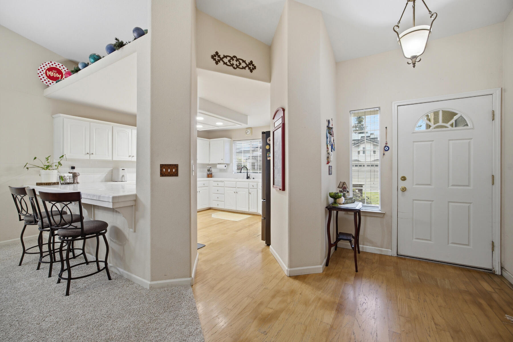 525 W Kimball Ave, Visalia, CA 93277