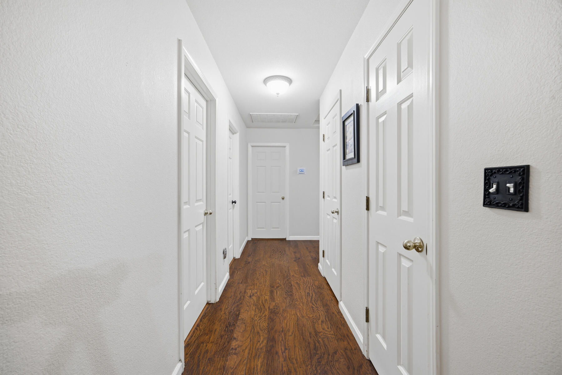 525 W Kimball Ave, Visalia, CA 93277