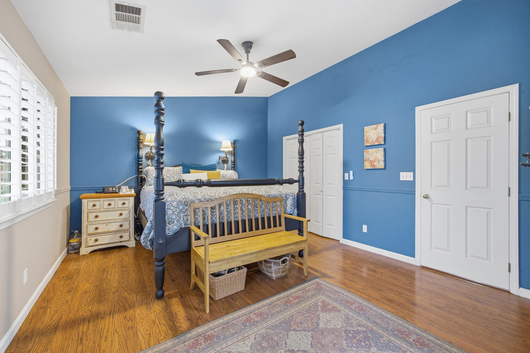 525 W Kimball Ave, Visalia, CA 93277