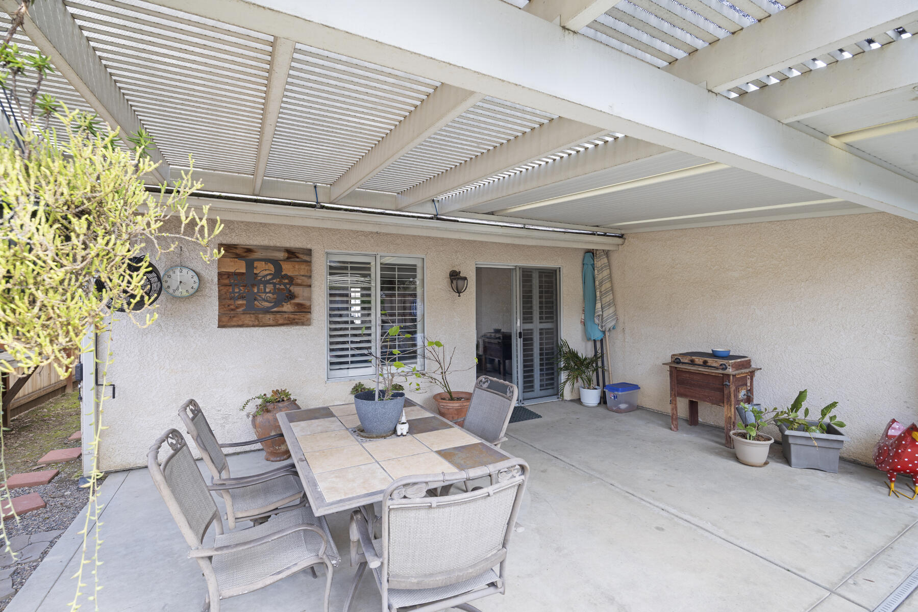 525 W Kimball Ave, Visalia, CA 93277