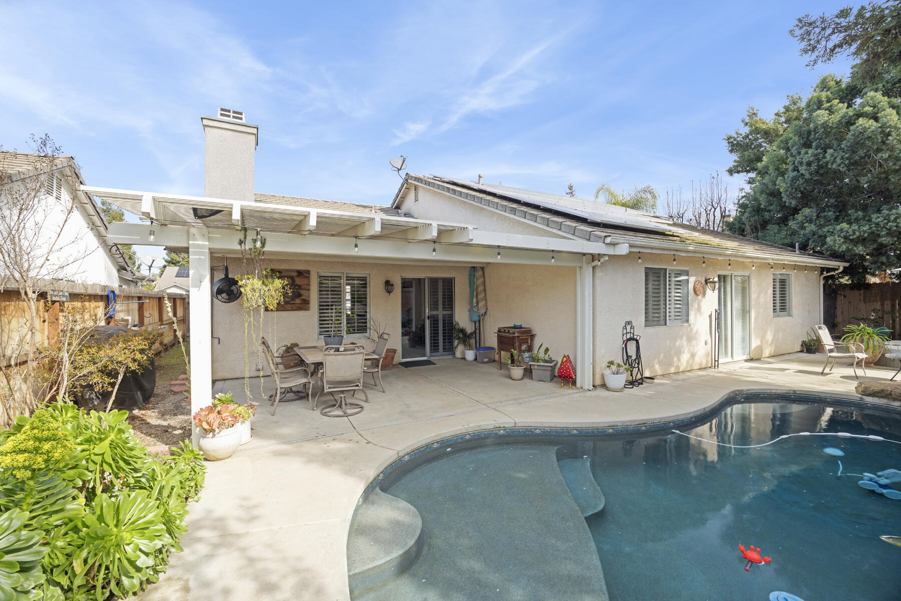 525 W Kimball Ave, Visalia, CA 93277