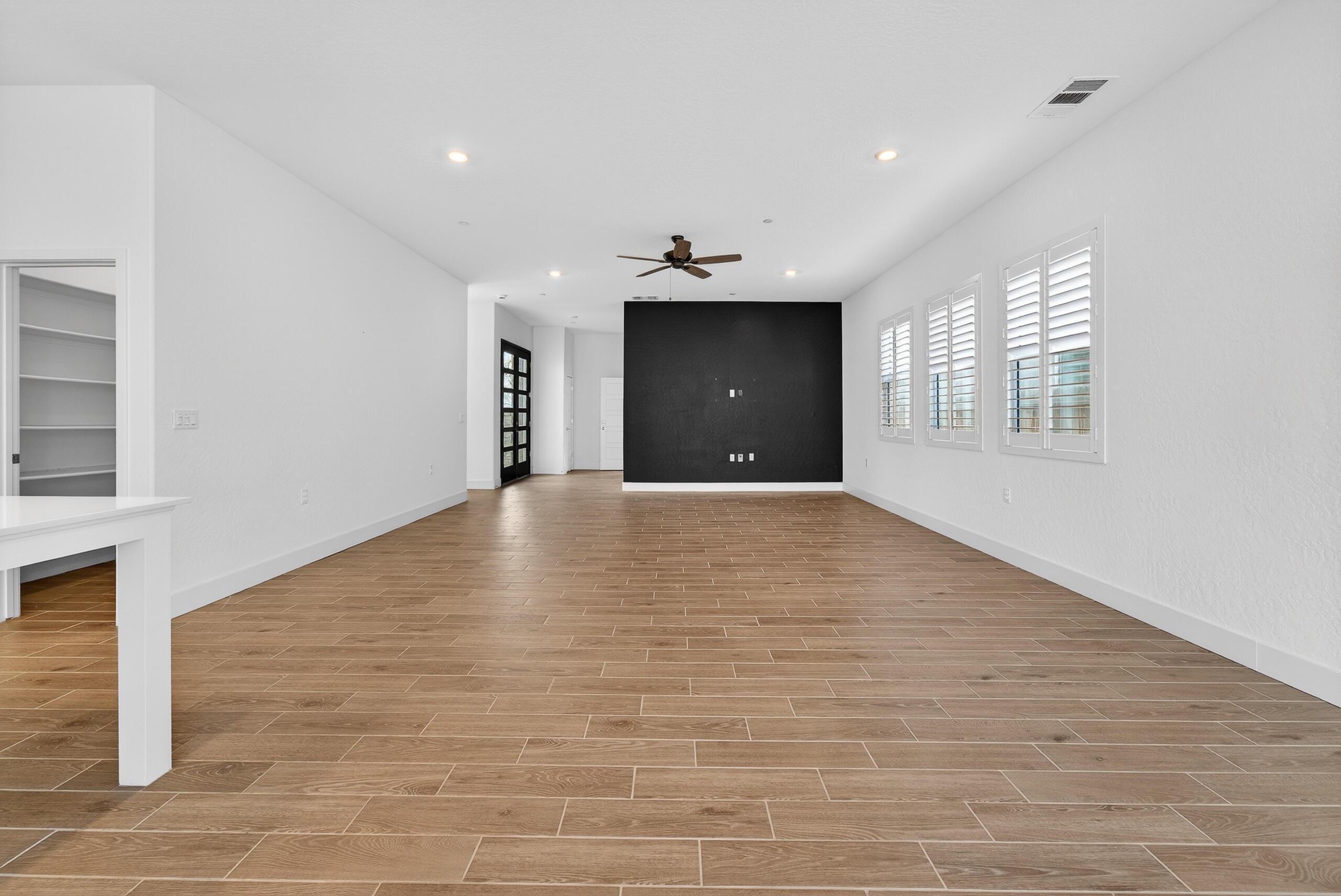 3735 N N Santa Fe St, Visalia, CA 93292