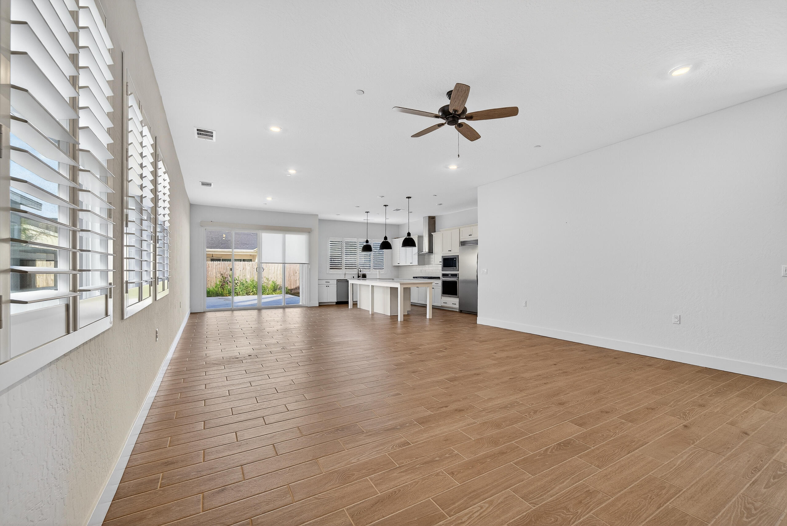 3735 N N Santa Fe St, Visalia, CA 93292