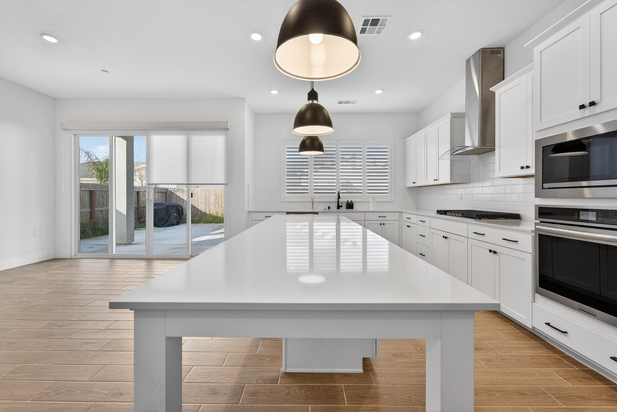 3735 N N Santa Fe St, Visalia, CA 93292