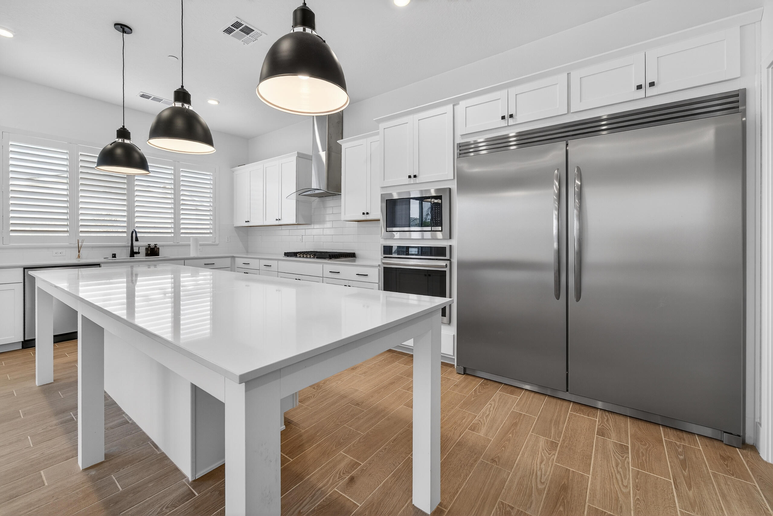 3735 N N Santa Fe St, Visalia, CA 93292