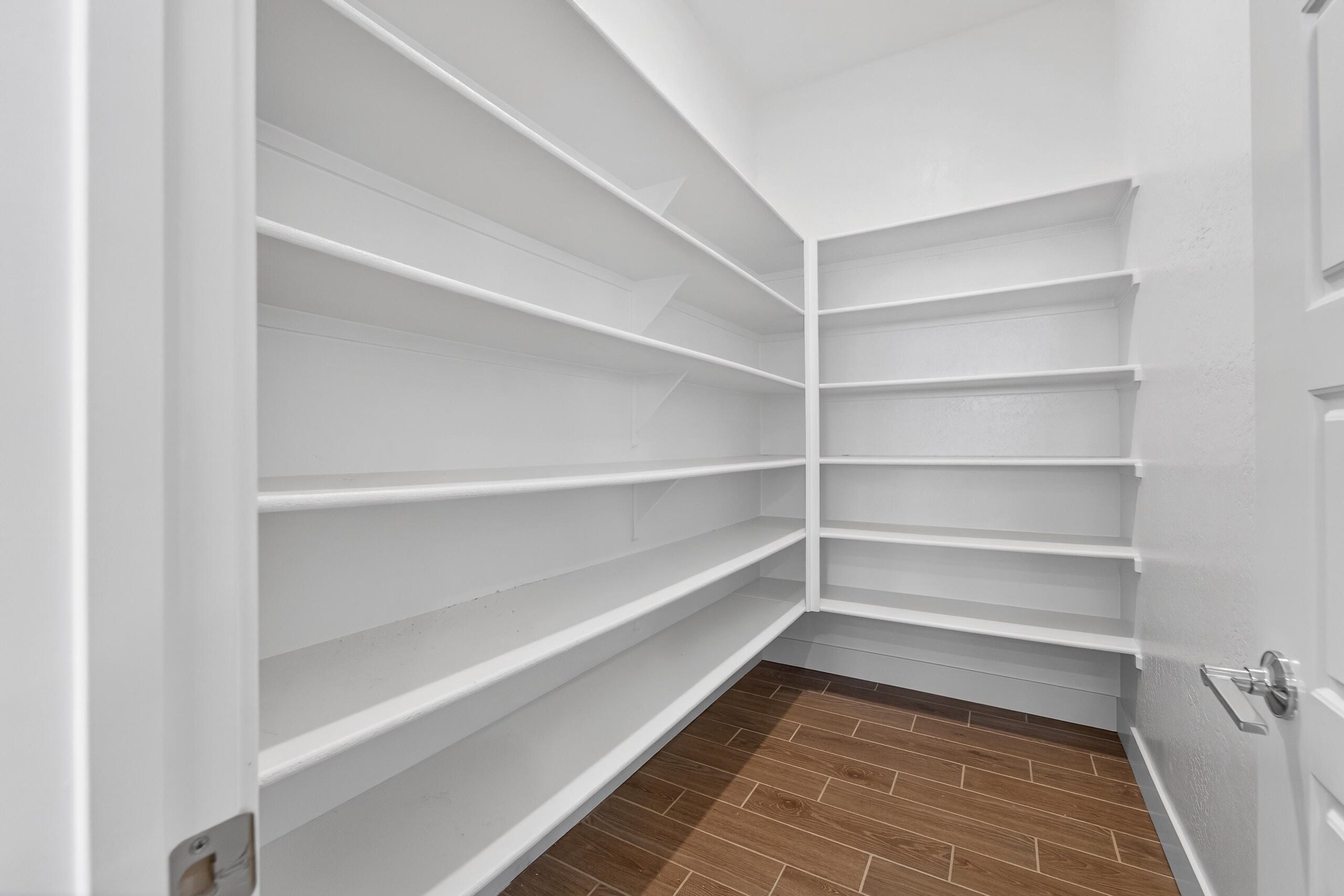 3735 N N Santa Fe St, Visalia, CA 93292