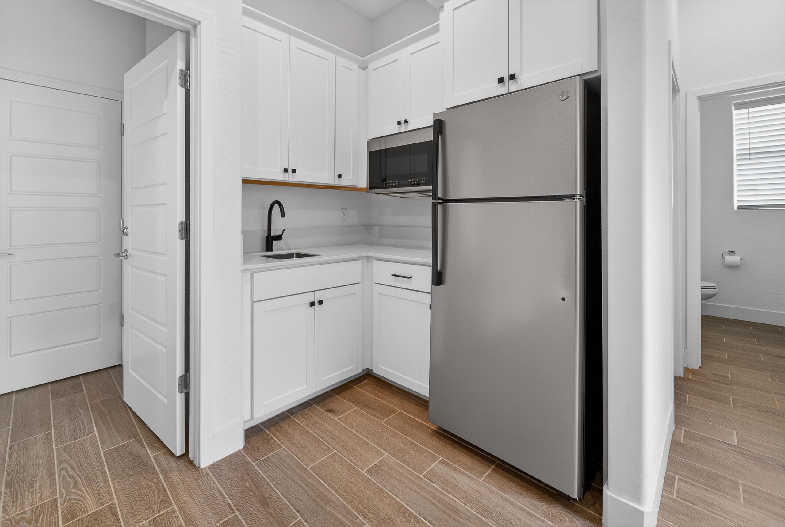 3735 N N Santa Fe St, Visalia, CA 93292