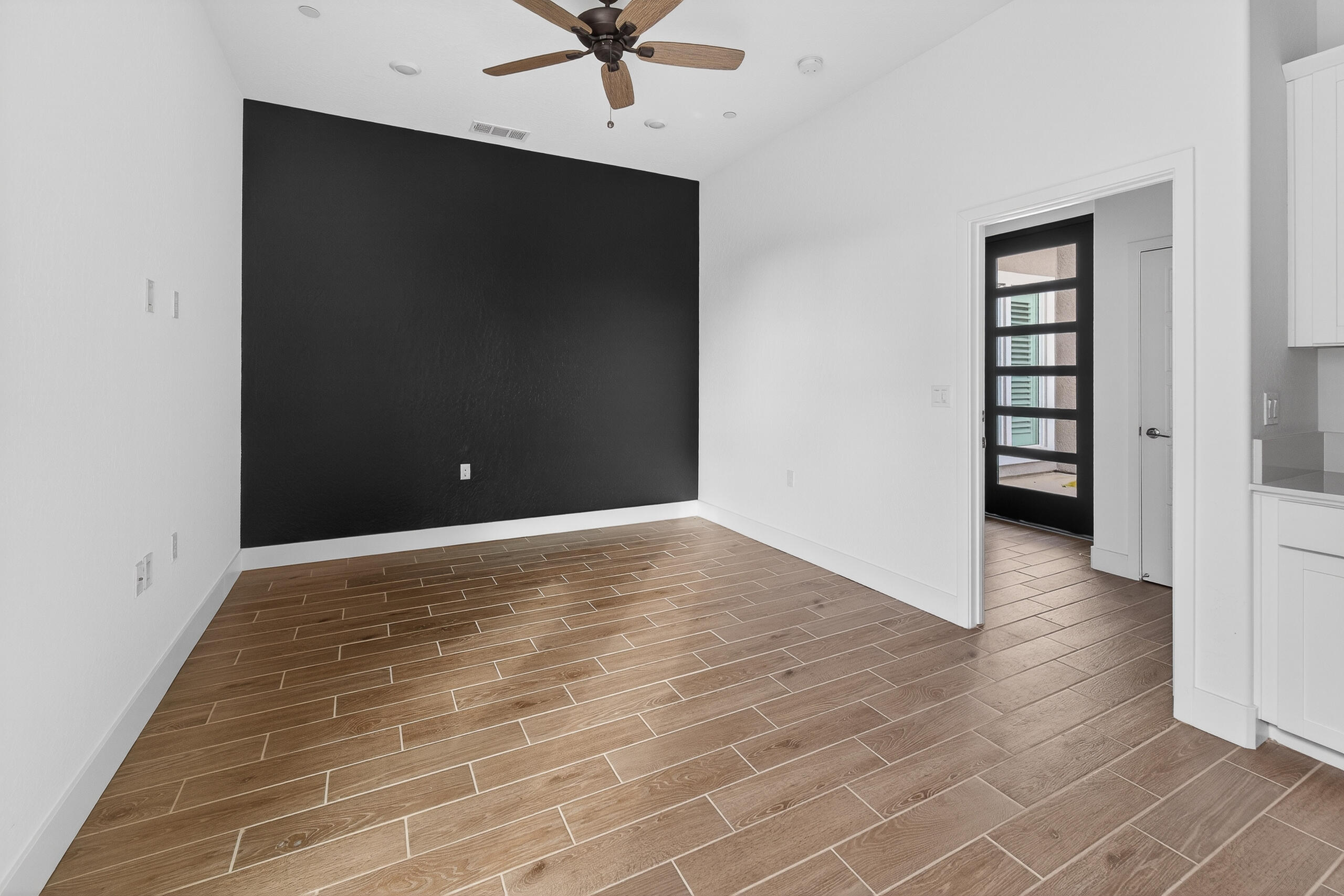 3735 N N Santa Fe St, Visalia, CA 93292