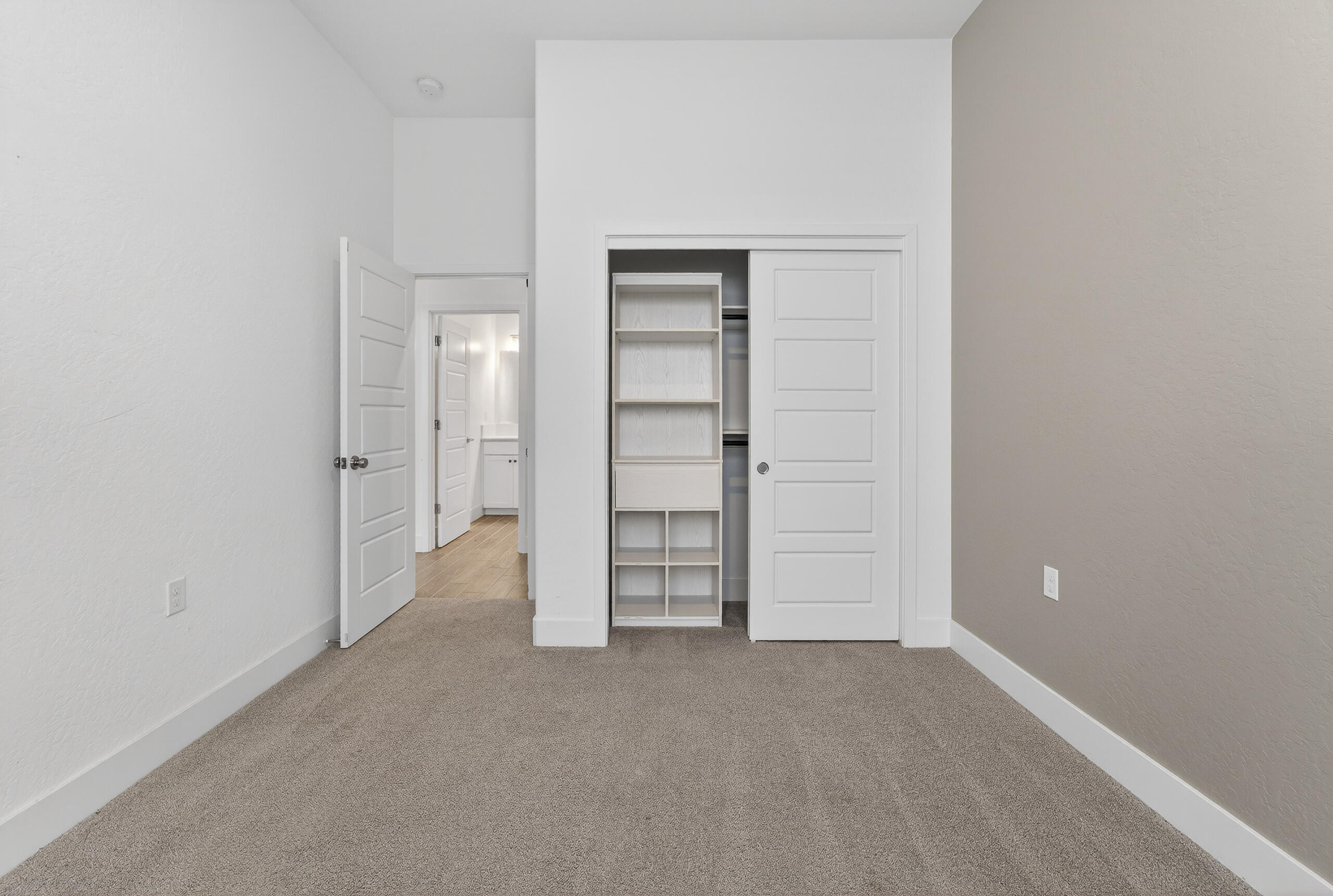 3735 N N Santa Fe St, Visalia, CA 93292