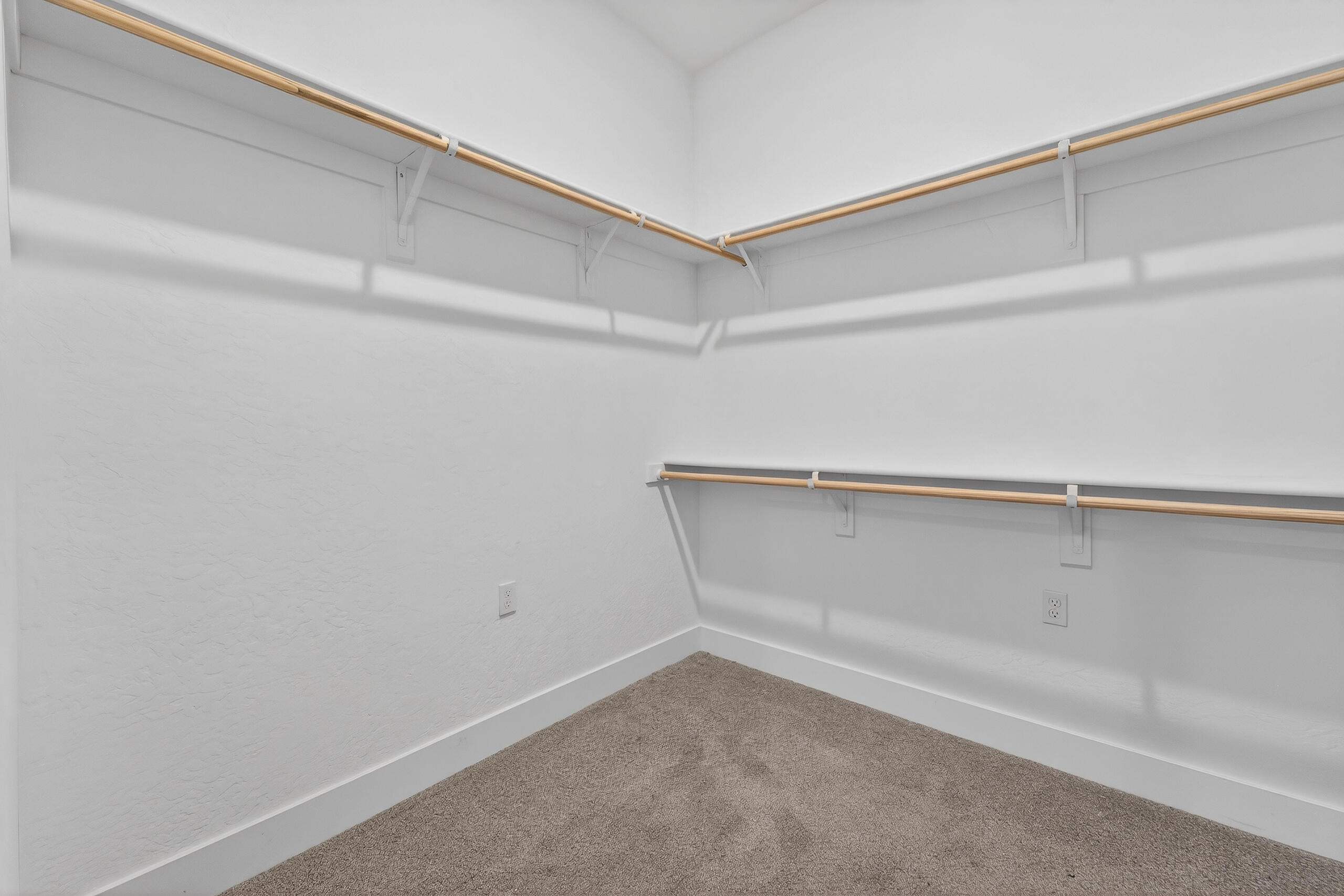 3735 N N Santa Fe St, Visalia, CA 93292