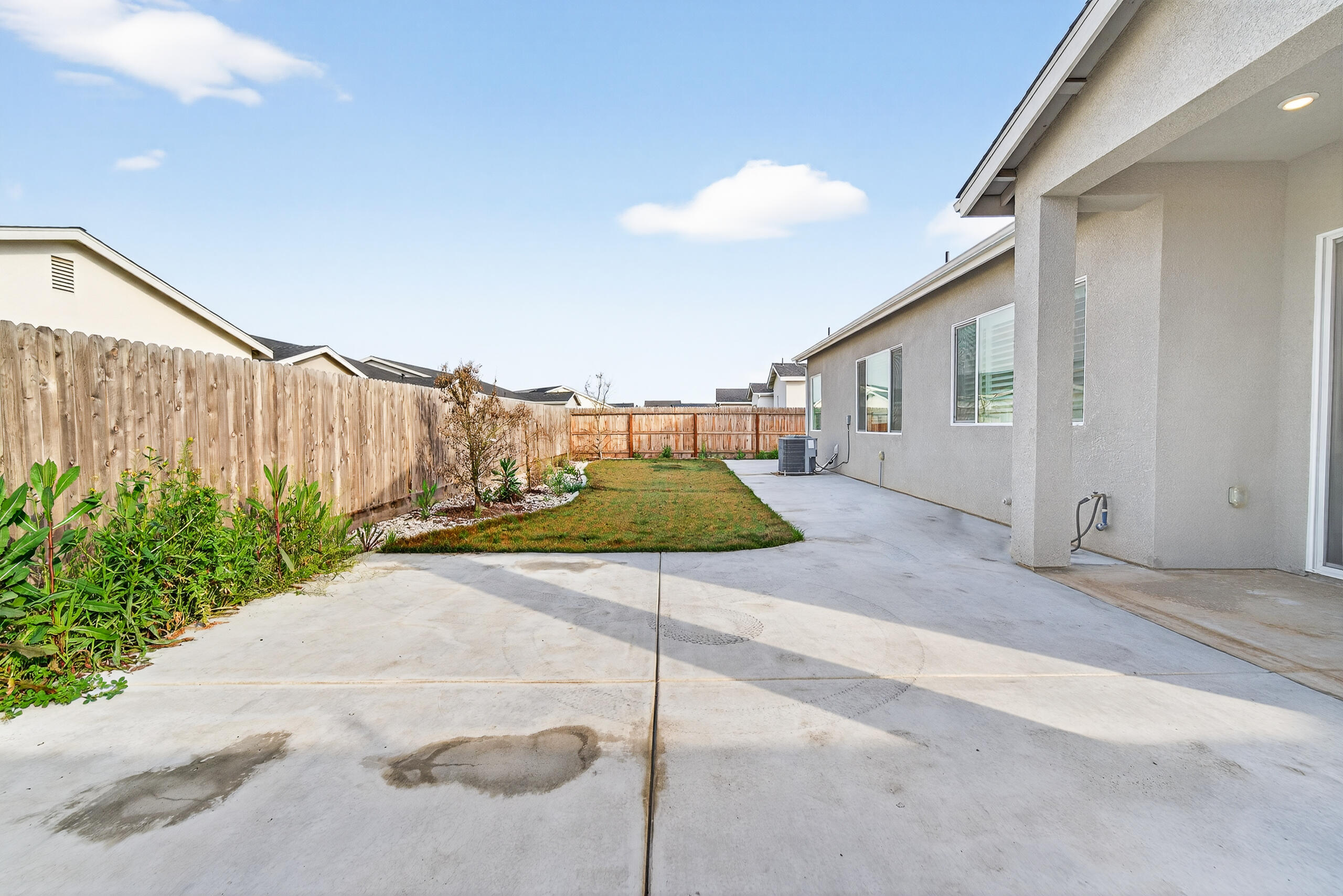 3735 N N Santa Fe St, Visalia, CA 93292