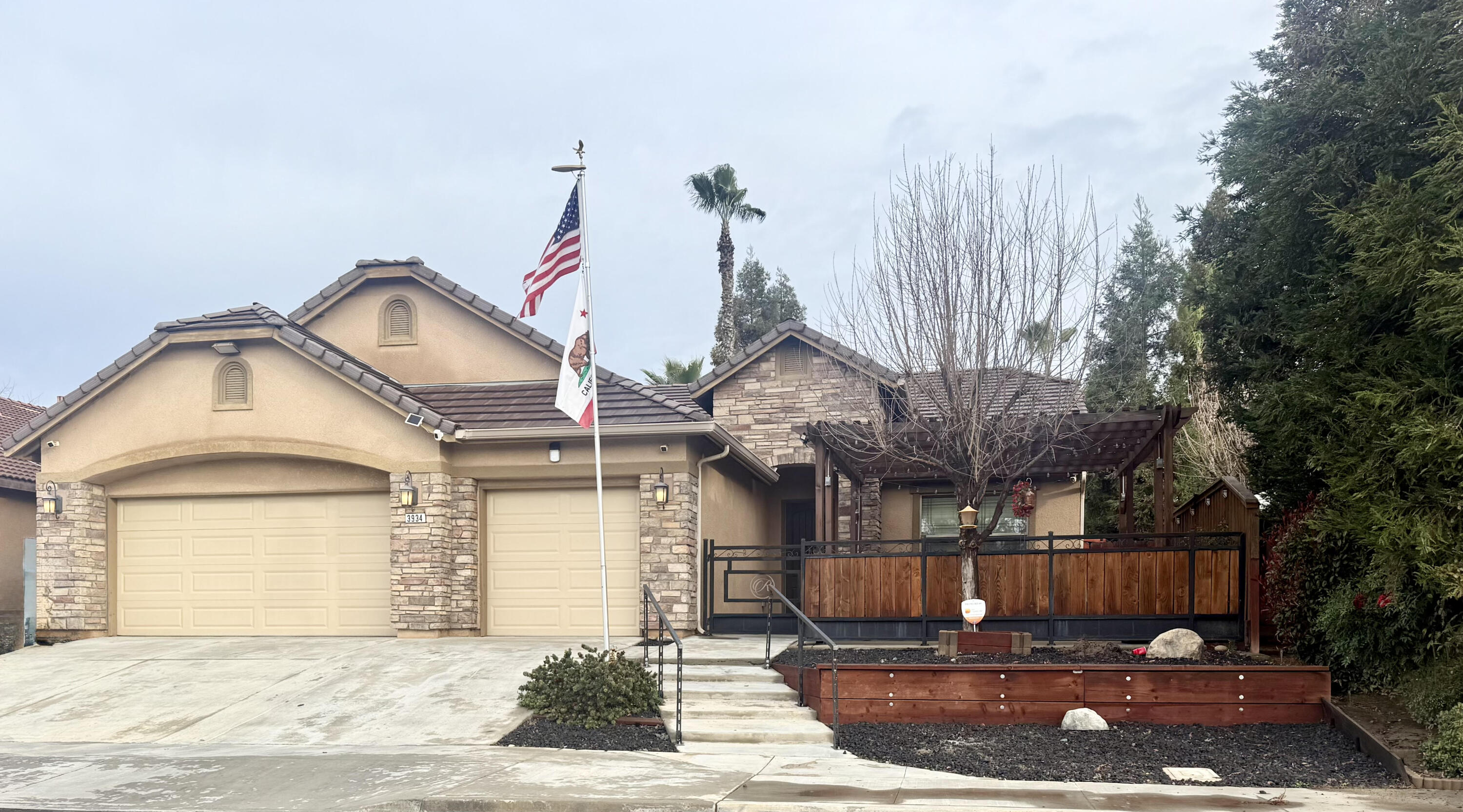 3934 E Willow Ave, Visalia, CA 93292