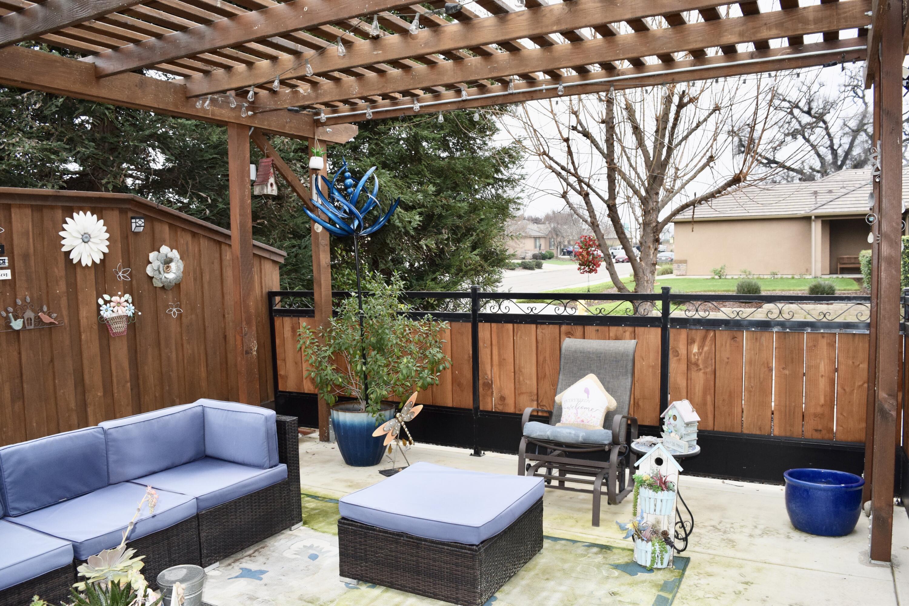 3934 E Willow Ave, Visalia, CA 93292