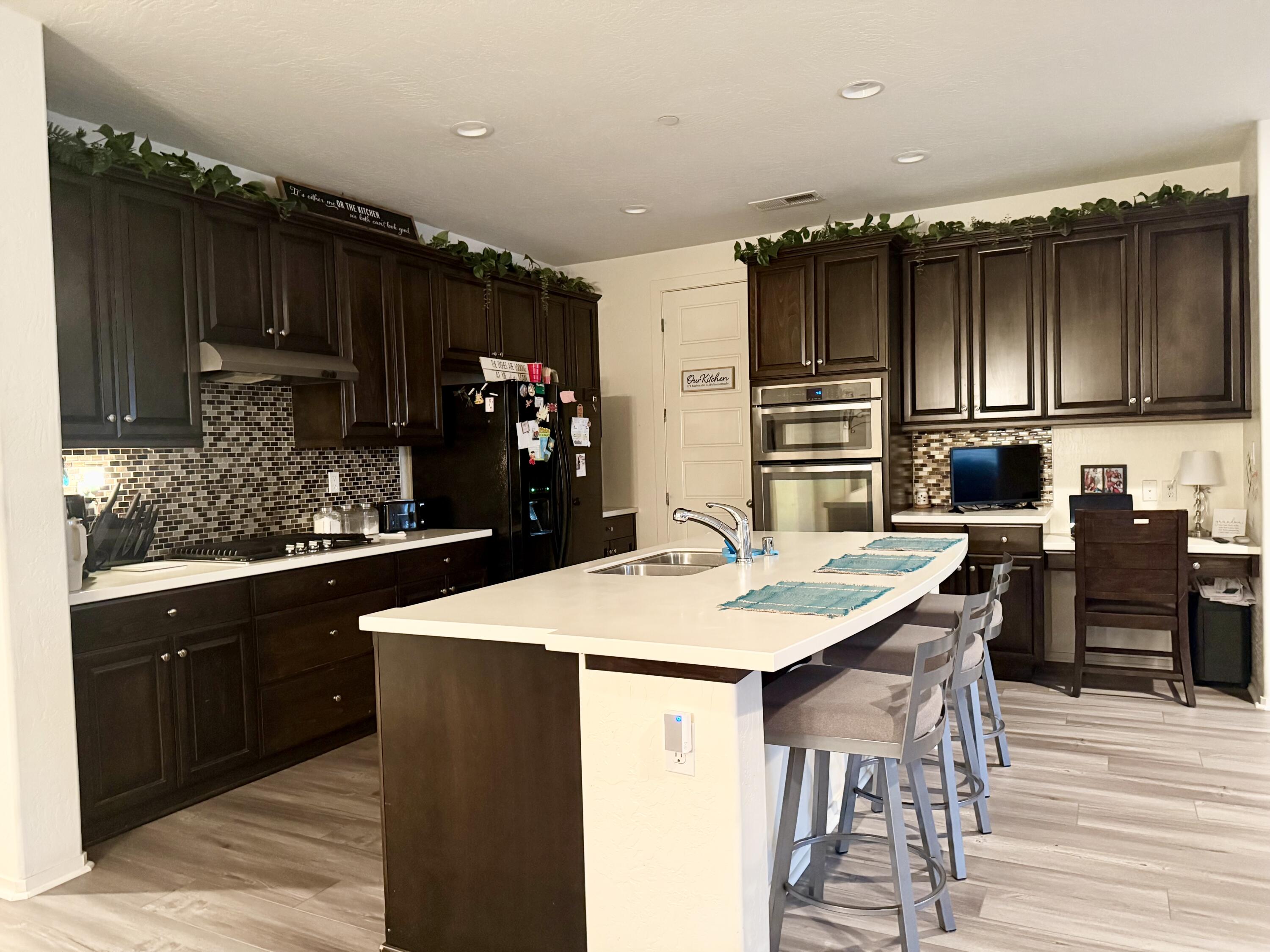 3934 E Willow Ave, Visalia, CA 93292