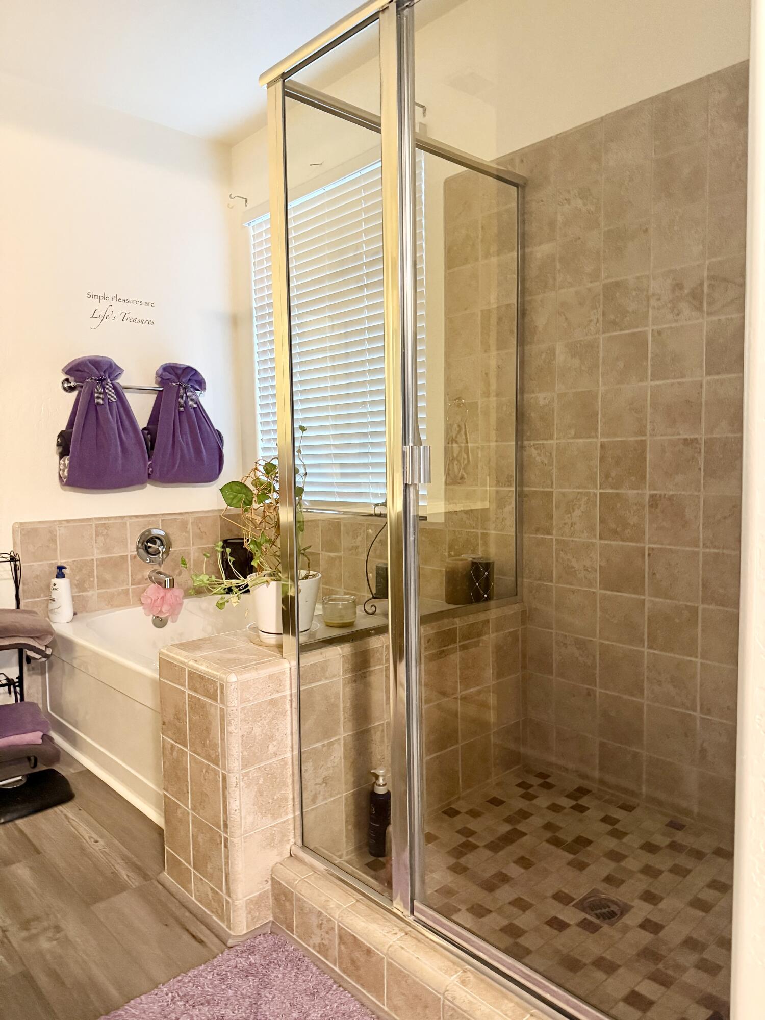 3934 E Willow Ave, Visalia, CA 93292