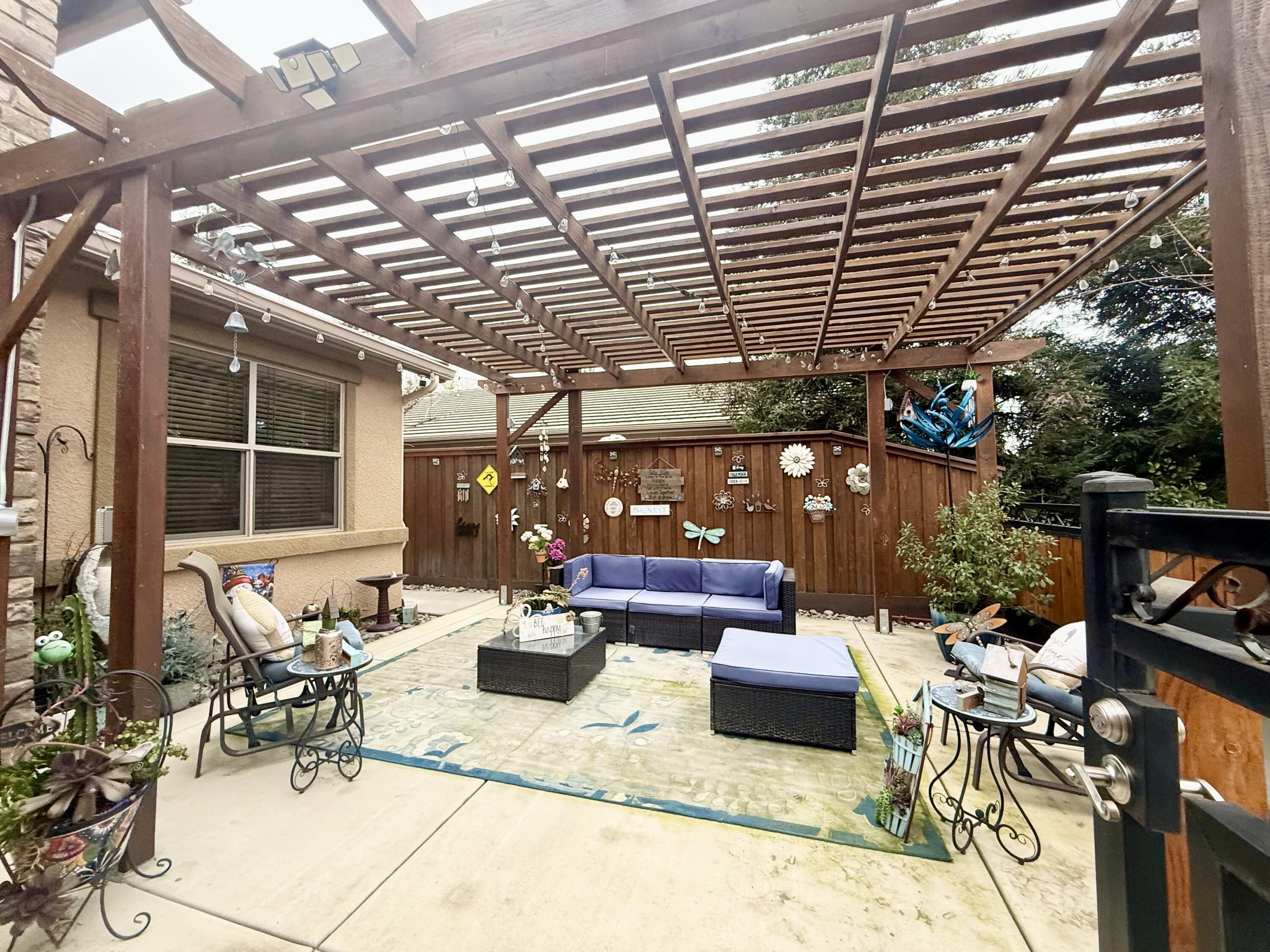 3934 E Willow Ave, Visalia, CA 93292