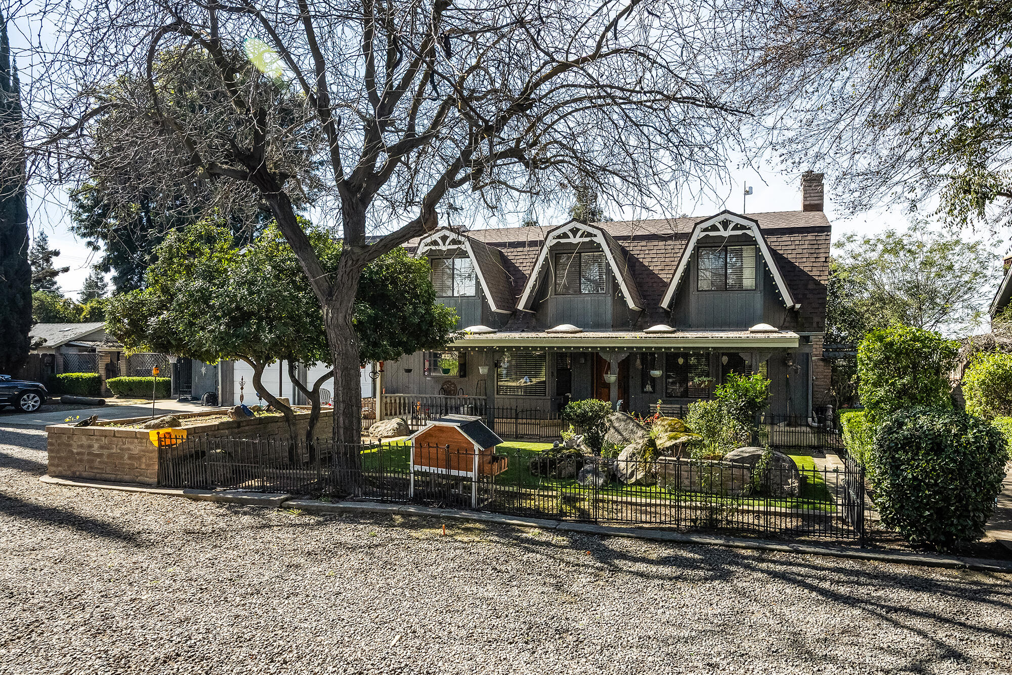 1138 Riverway Dr, Visalia, CA 93291