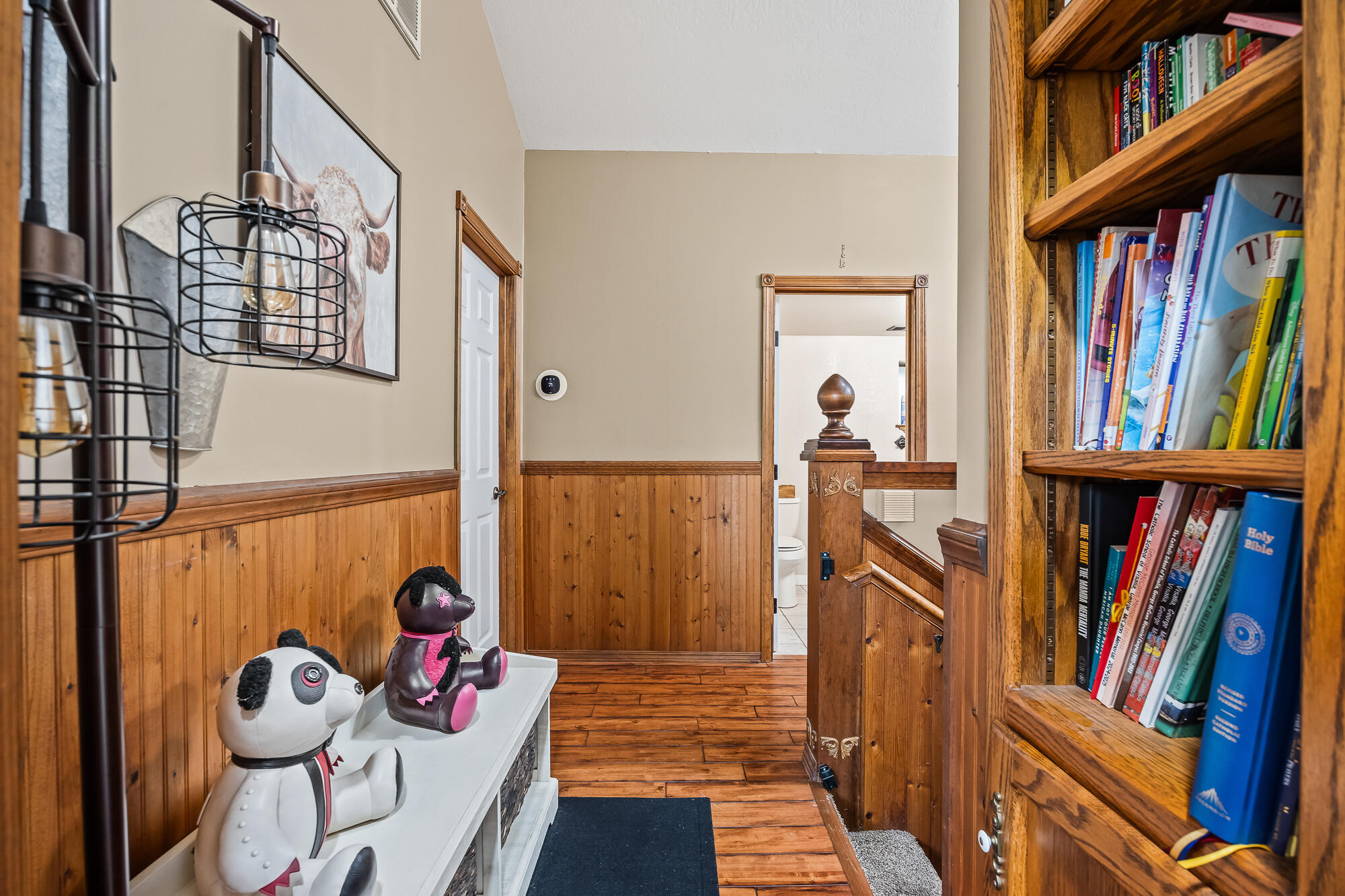 1138 Riverway Dr, Visalia, CA 93291