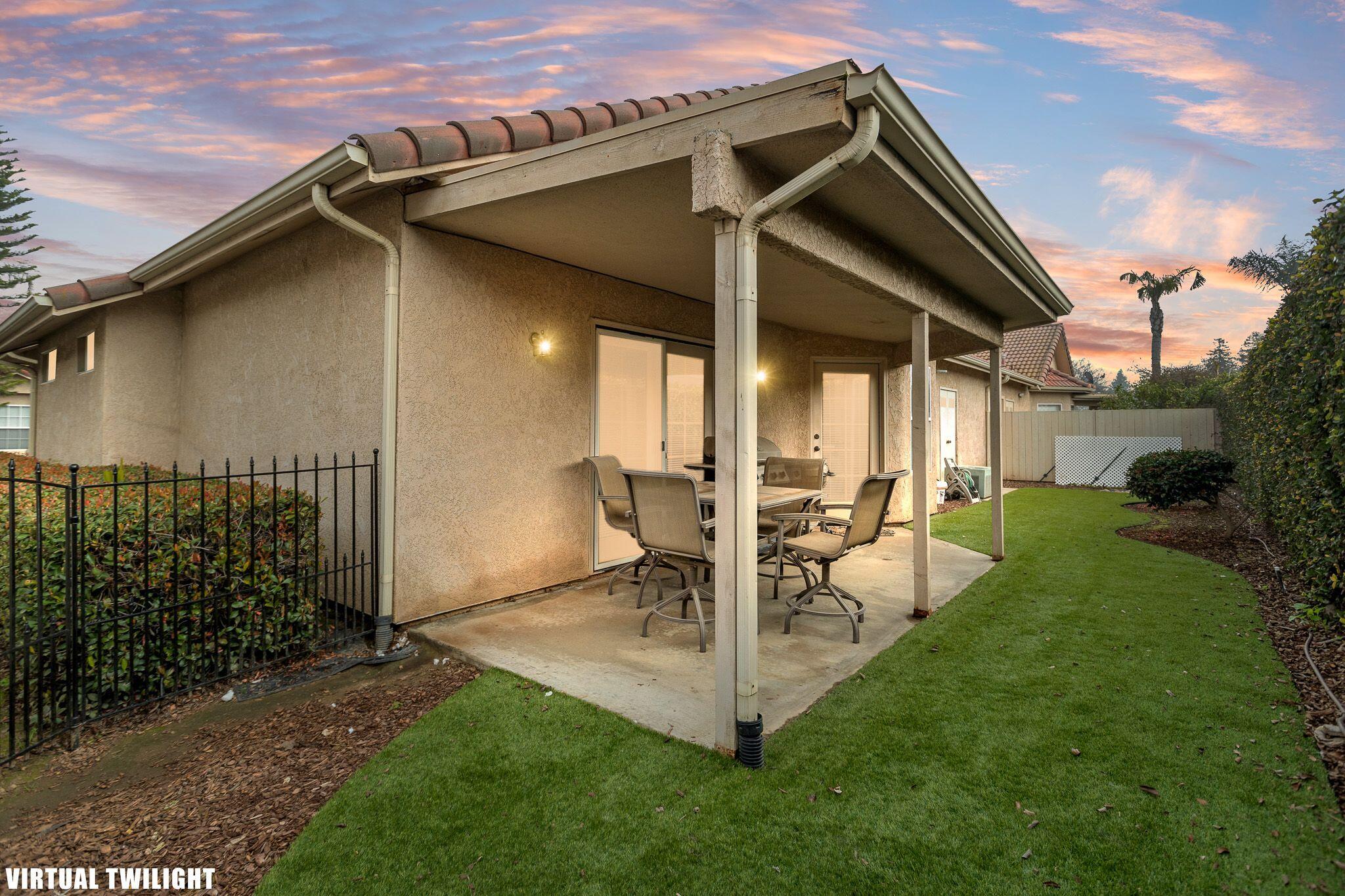 2425 Capitol Ct, Tulare, CA 93274