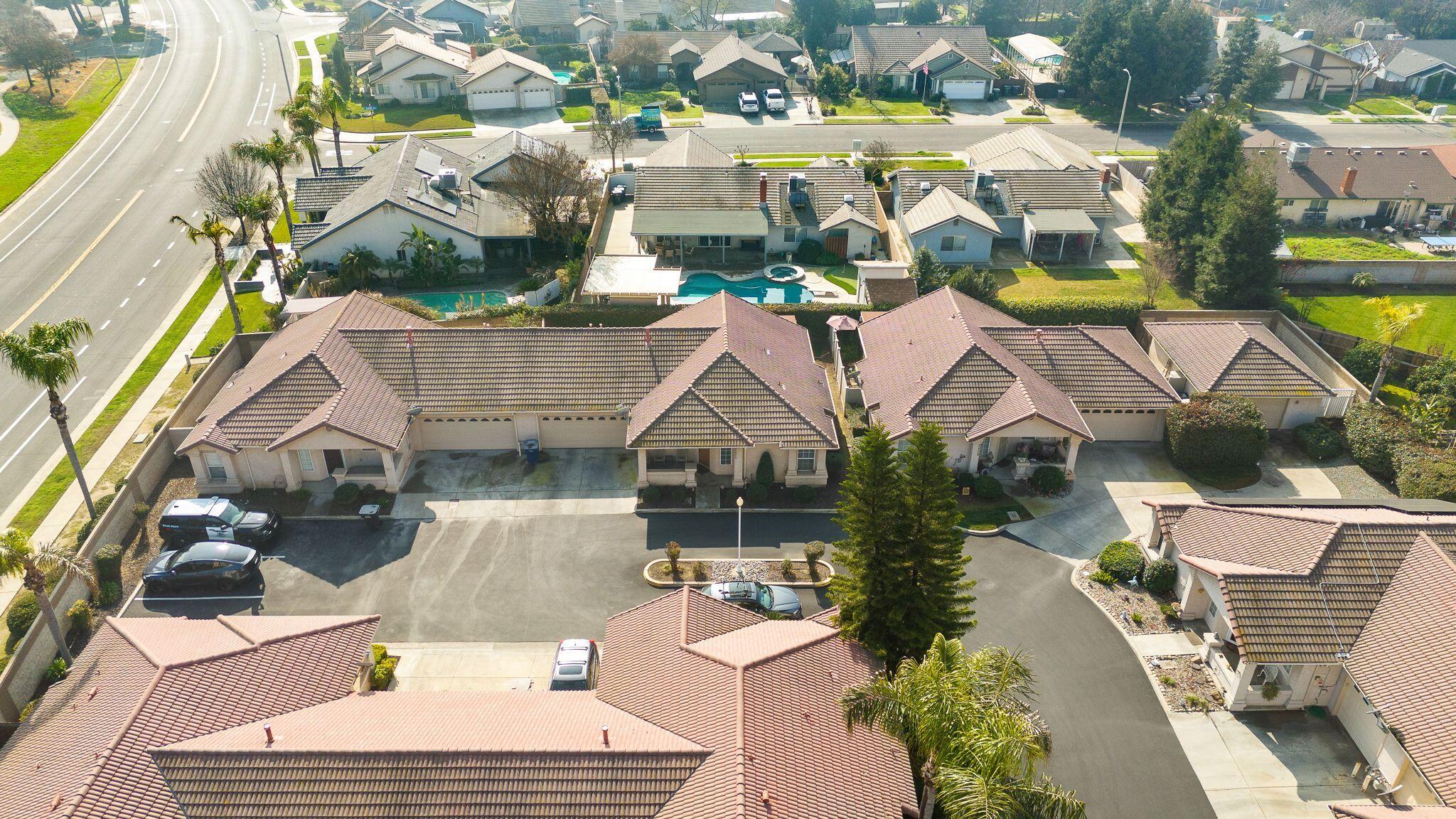 2425 Capitol Ct, Tulare, CA 93274