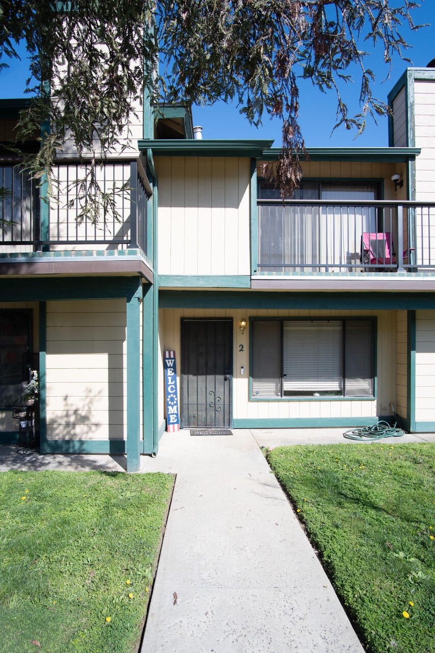 360 N N Capitola Ct #2, Porterville, CA 93257