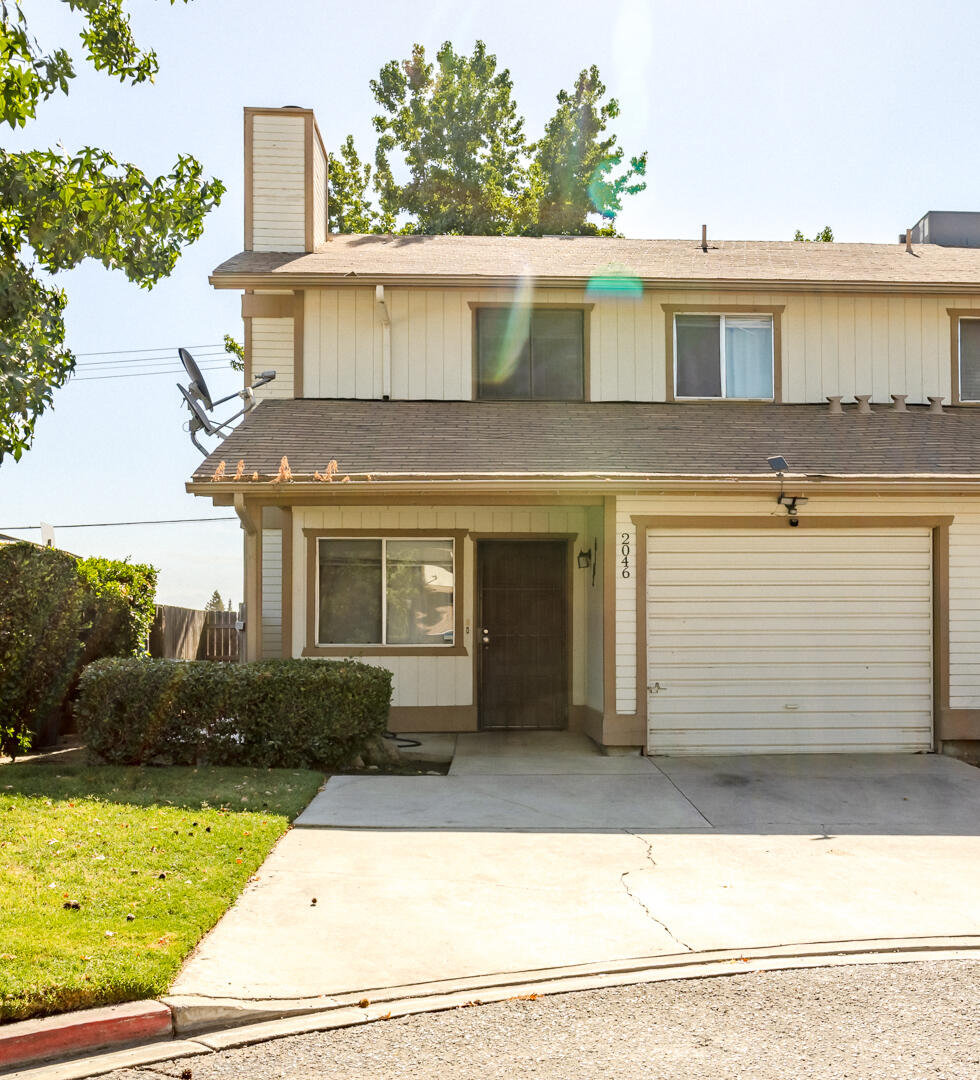 2046 E Laura Ave, Visalia, CA 93292