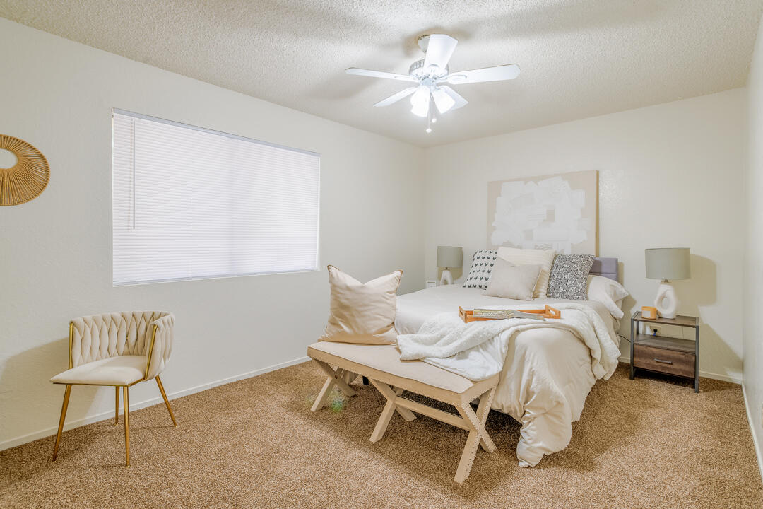 2046 E Laura Ave, Visalia, CA 93292