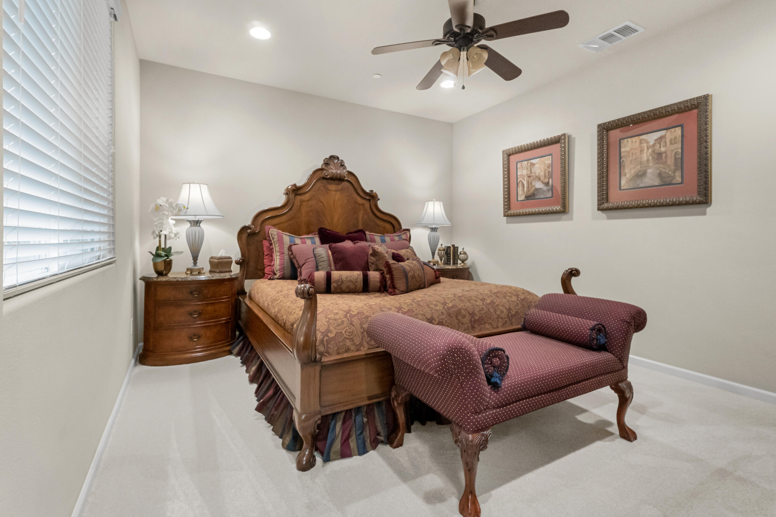 2327 W Flagstaff Ct, Visalia, CA 93291