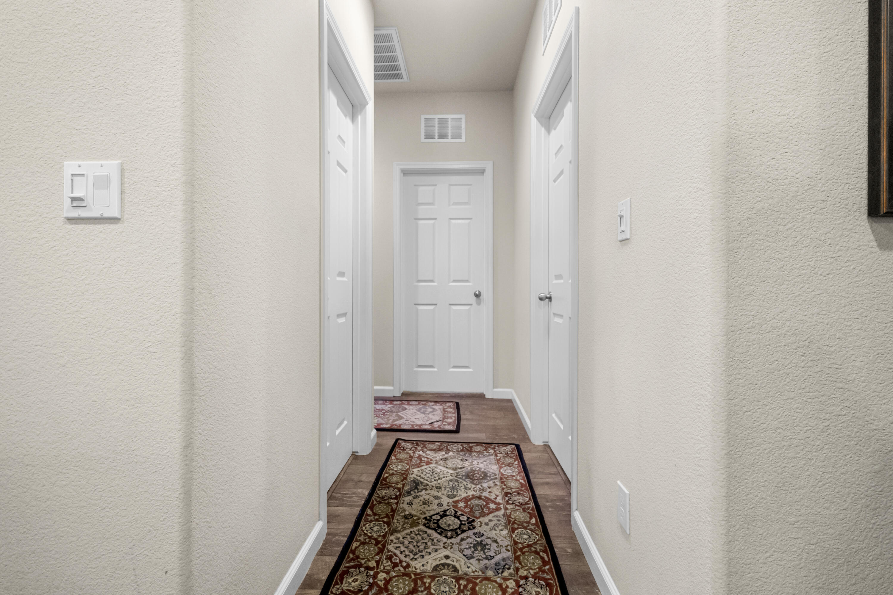 2327 W Flagstaff Ct, Visalia, CA 93291