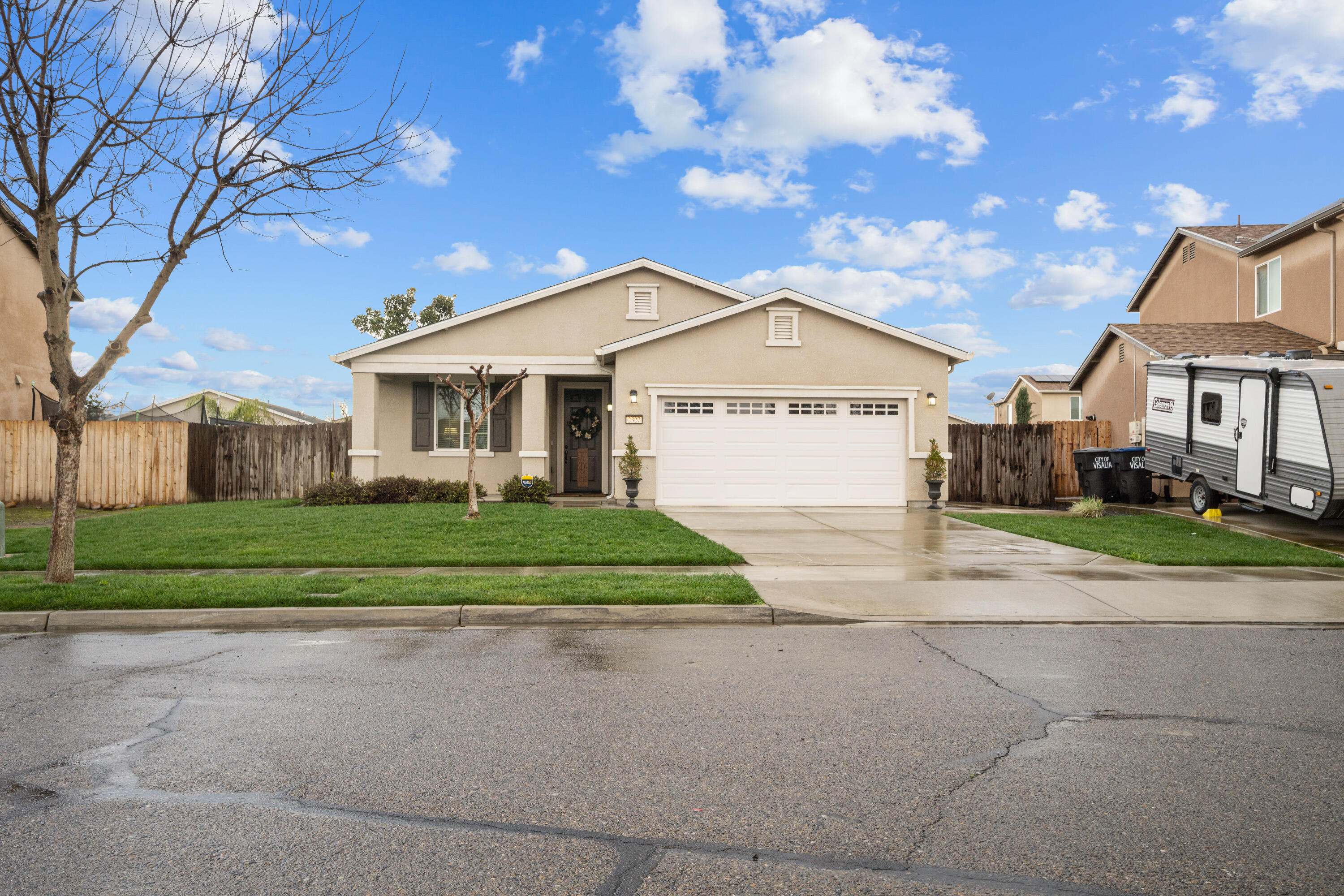 2327 W Flagstaff Ct, Visalia, CA 93291