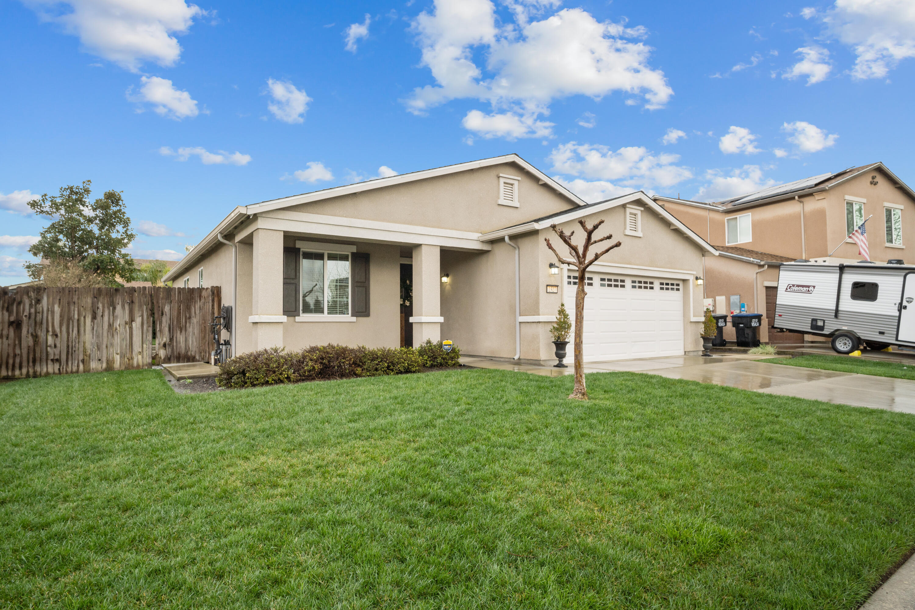 2327 W Flagstaff Ct, Visalia, CA 93291