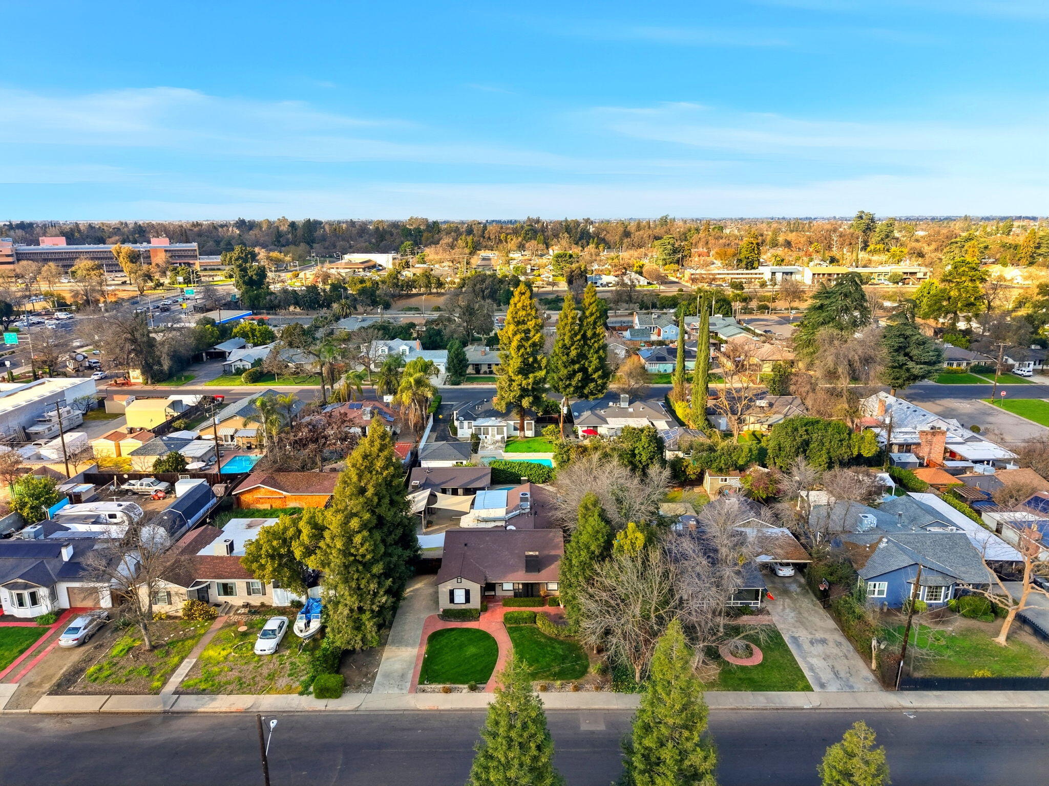 1708 W Myrtle Ave, Visalia, CA 93277